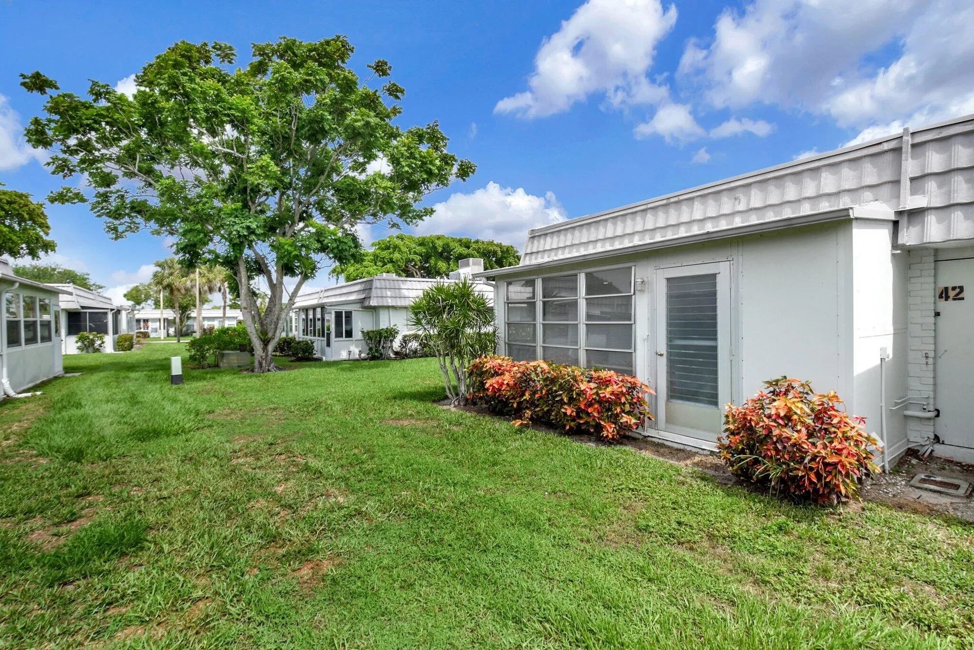 Property Slideshow image 16 of 19 | 42 valencia b, Delray Beach, FL, 33446