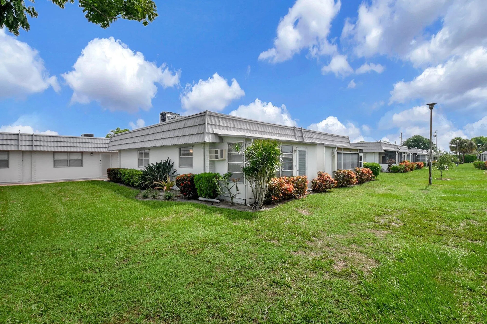 Property Slideshow image 17 of 19 | 42 valencia b, Delray Beach, FL, 33446