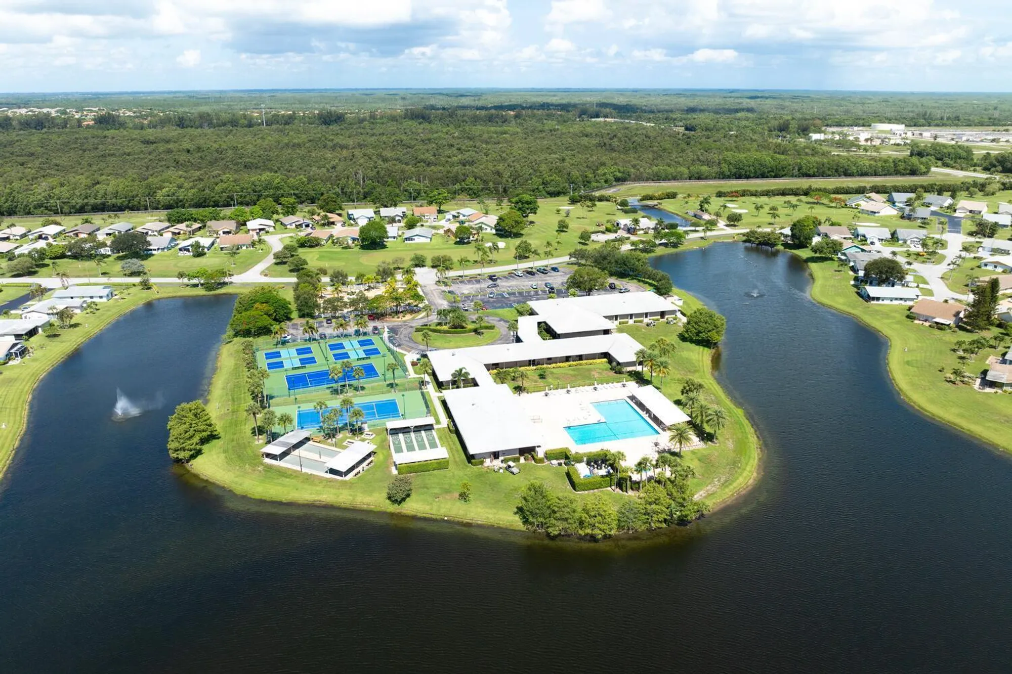 Property Slideshow image 25 of 32 | 5050 campanelli cir, West Palm Beach, FL, 33417