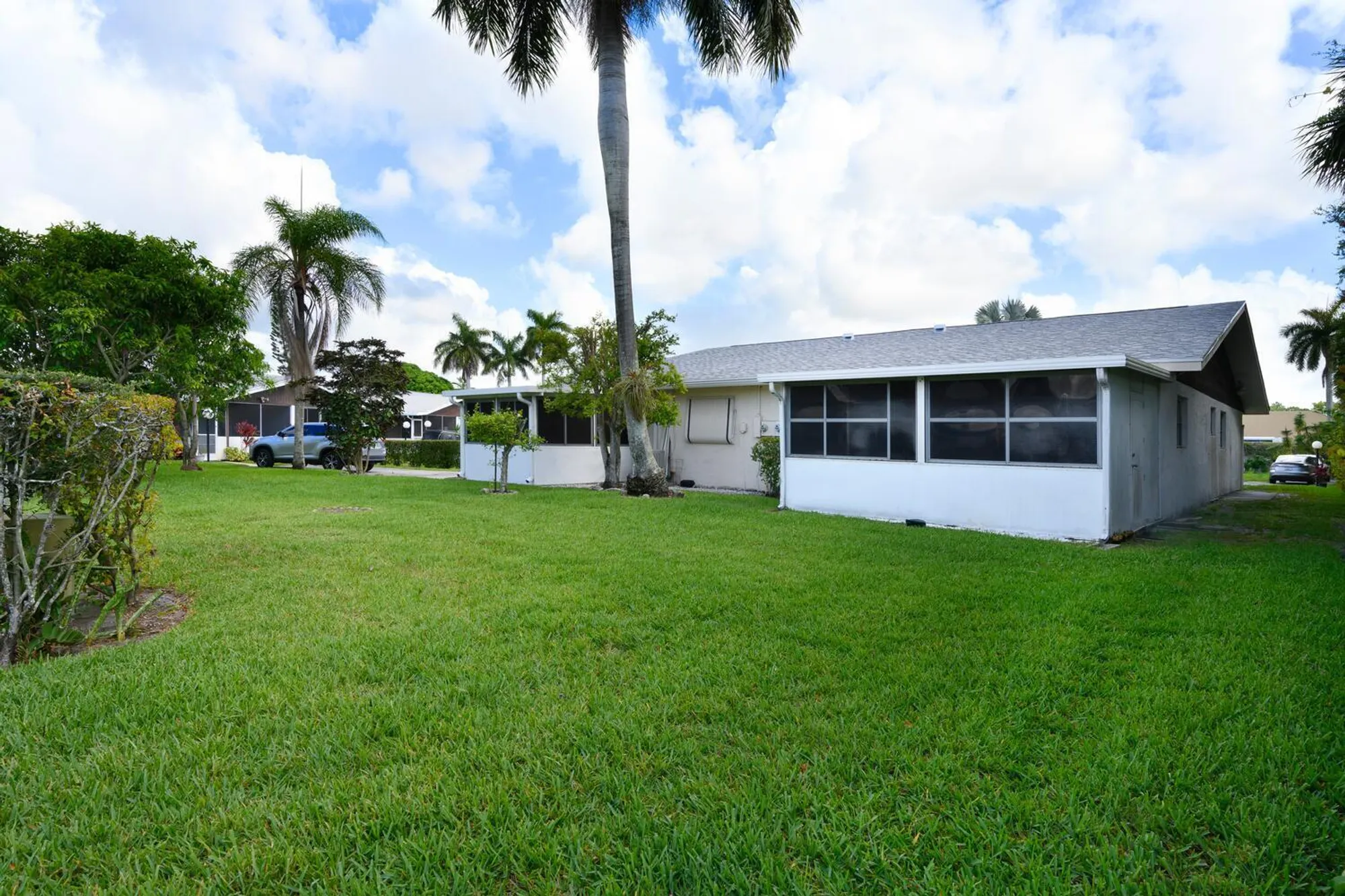 Property Slideshow image 3 of 32 | 5050 campanelli cir, West Palm Beach, FL, 33417