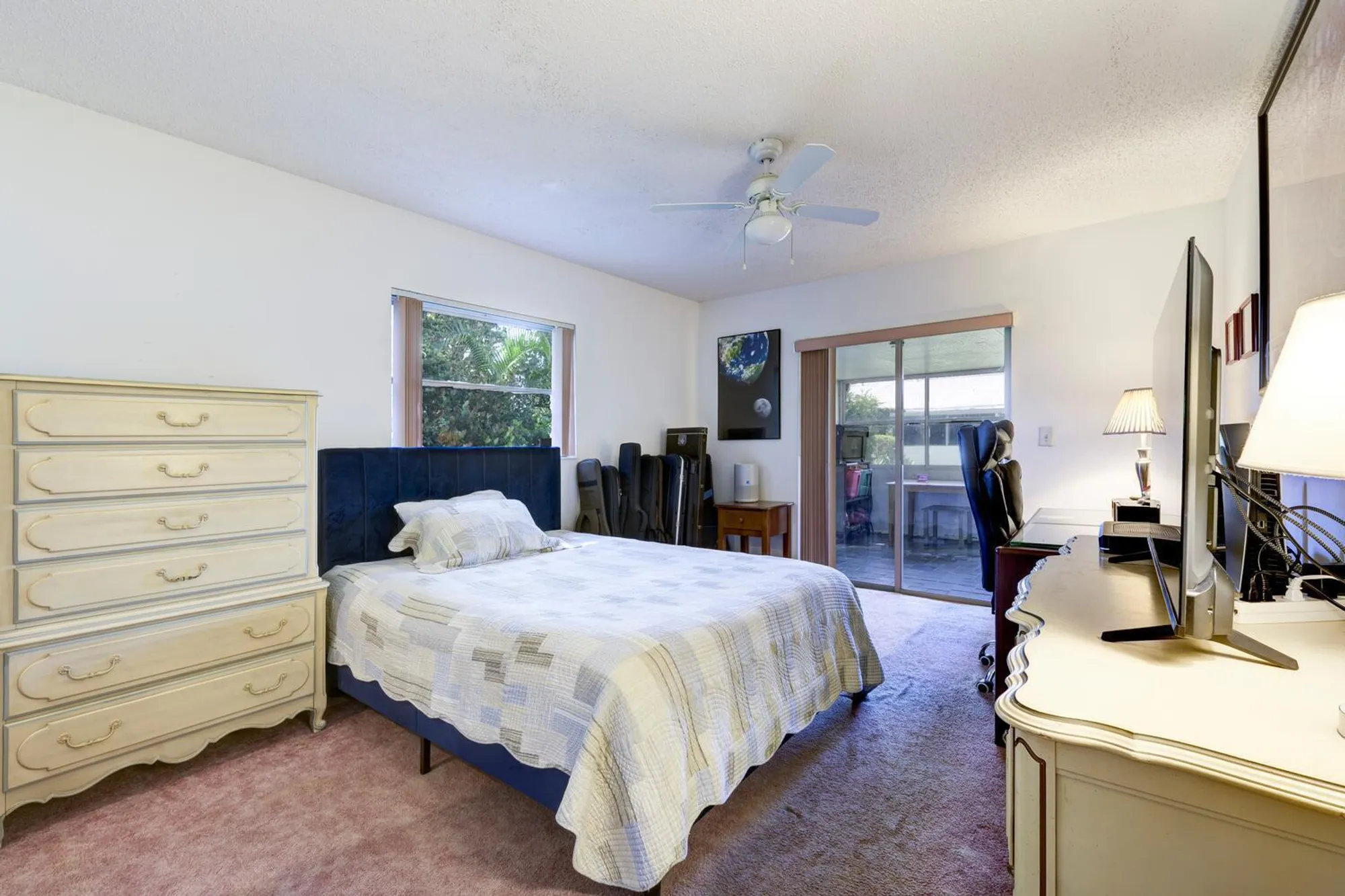 Property Slideshow image 18 of 32 | 5050 campanelli cir, West Palm Beach, FL, 33417