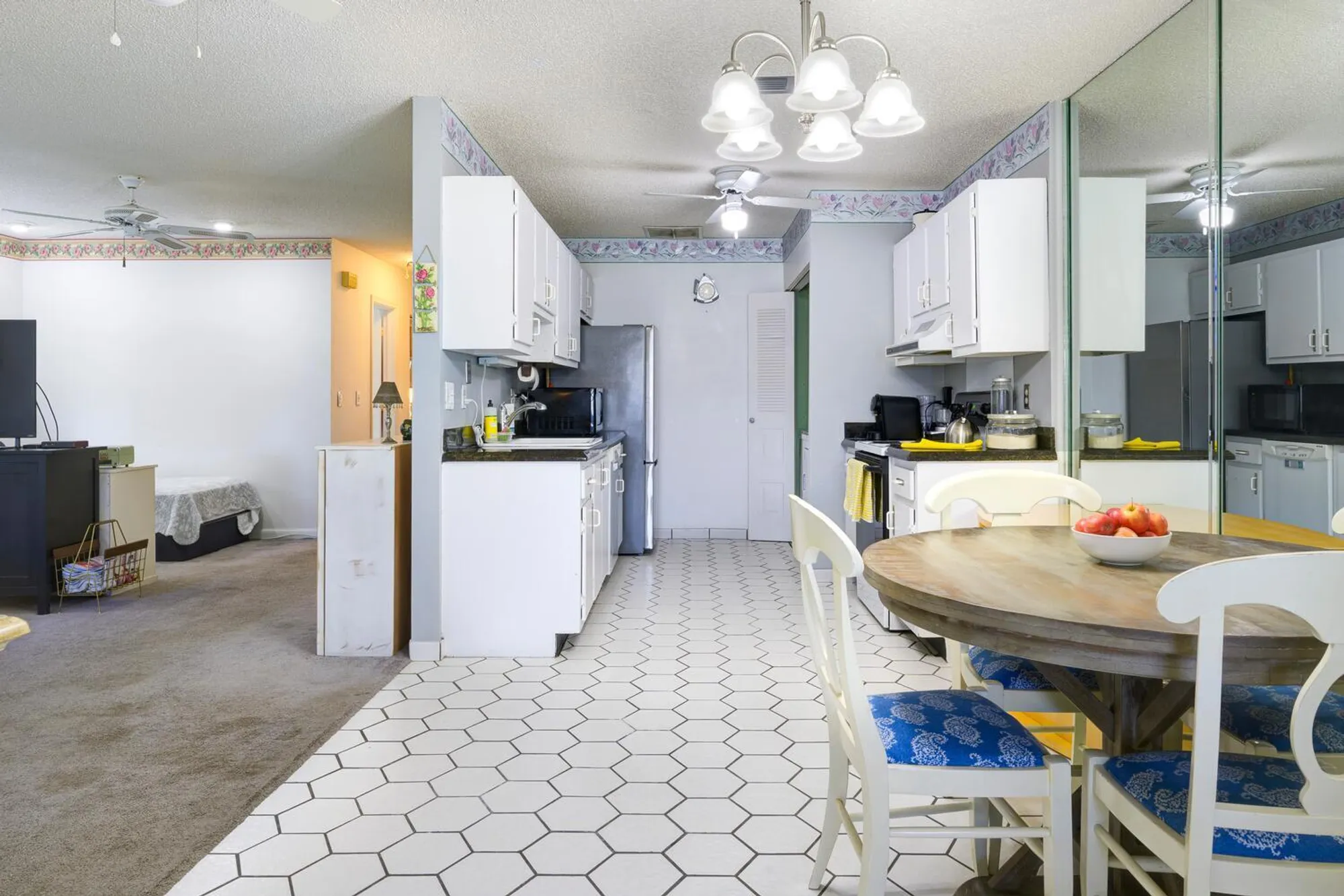 Property Slideshow image 12 of 32 | 5050 campanelli cir, West Palm Beach, FL, 33417