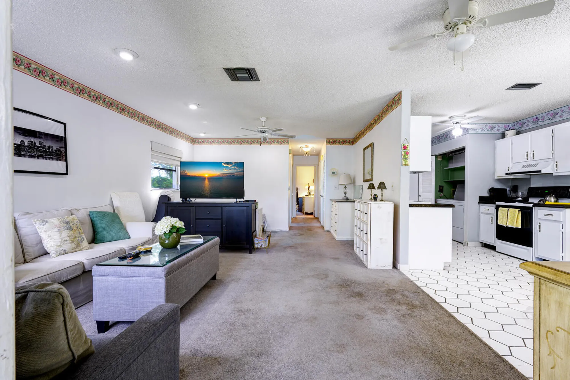 Property Slideshow image 6 of 32 | 5050 campanelli cir, West Palm Beach, FL, 33417