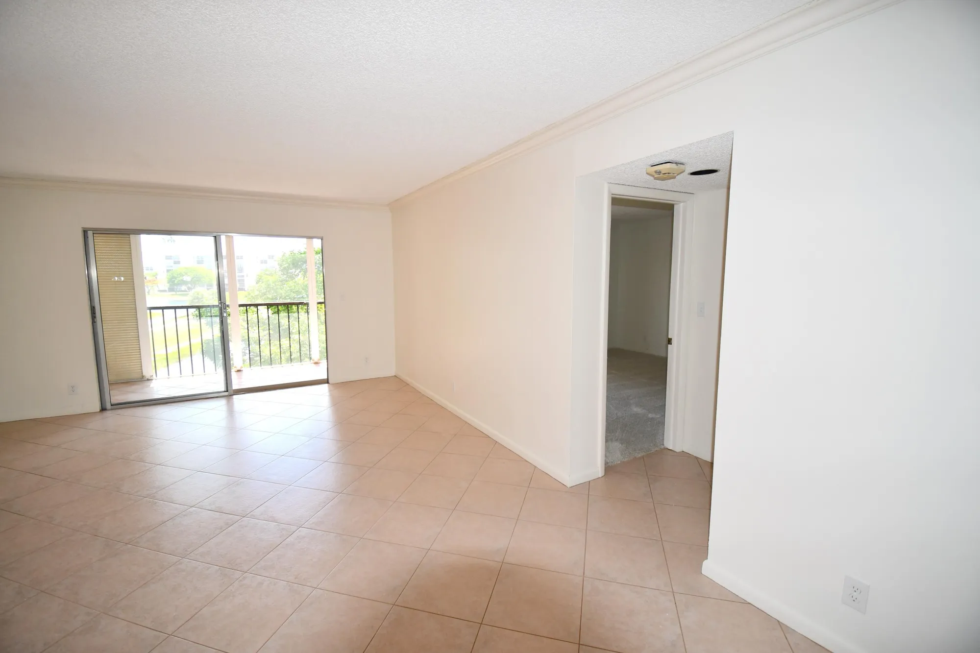 Property Slideshow image 15 of 44 | 14375 strathmore ln 402, Delray Beach, FL, 33446