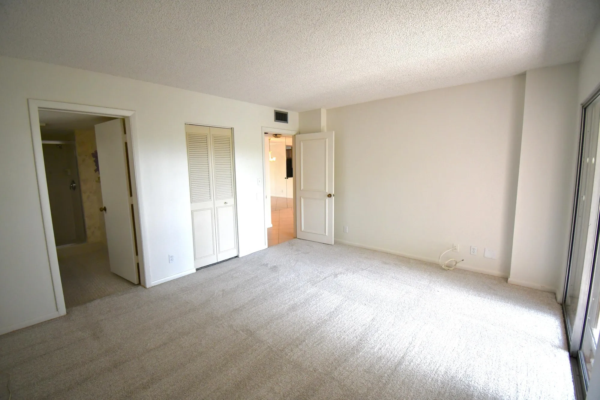 Property Slideshow image 17 of 44 | 14375 strathmore ln 402, Delray Beach, FL, 33446