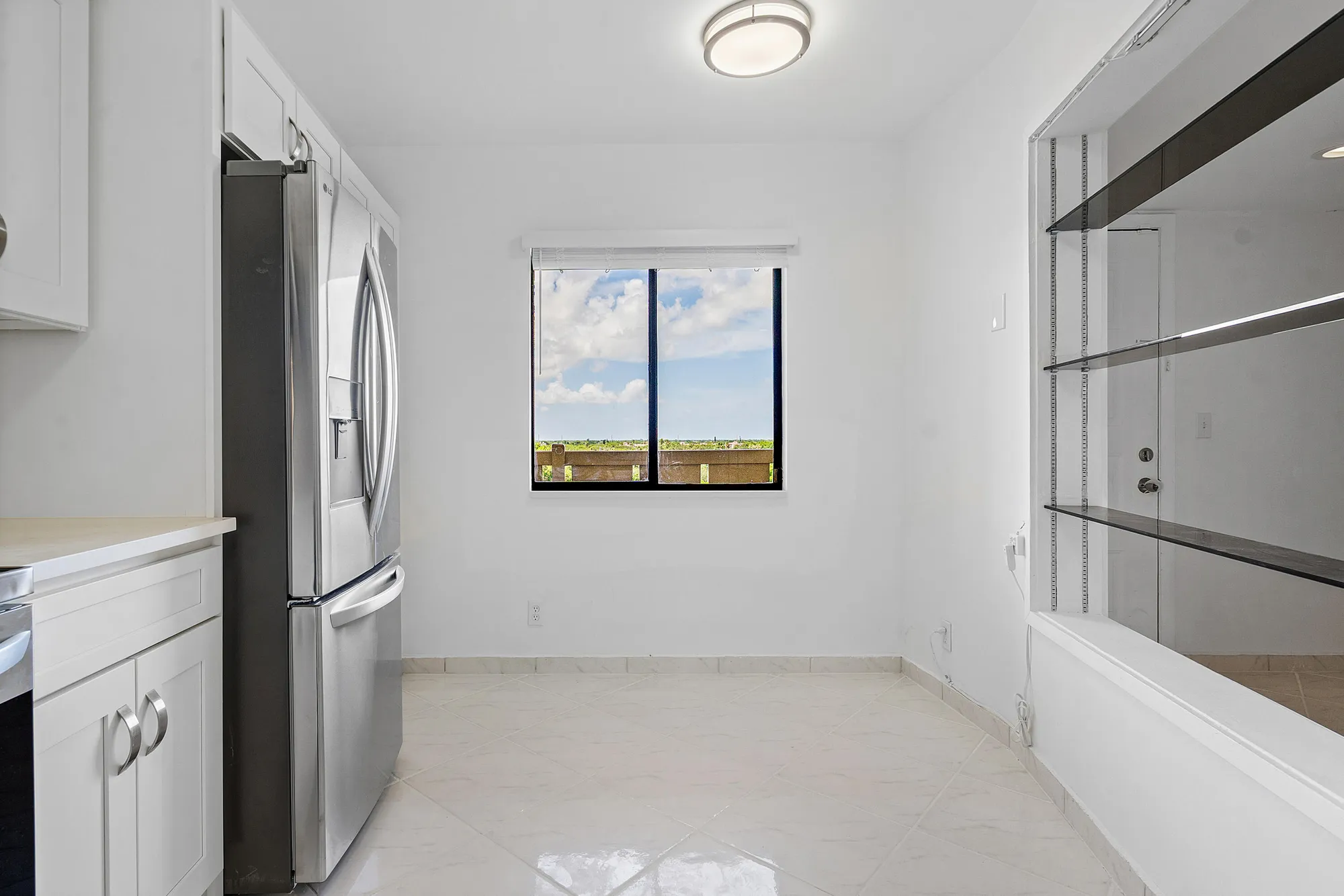 Property Slideshow image 3 of 25 | 14475 strathmore ln 707, Delray Beach, FL, 33446