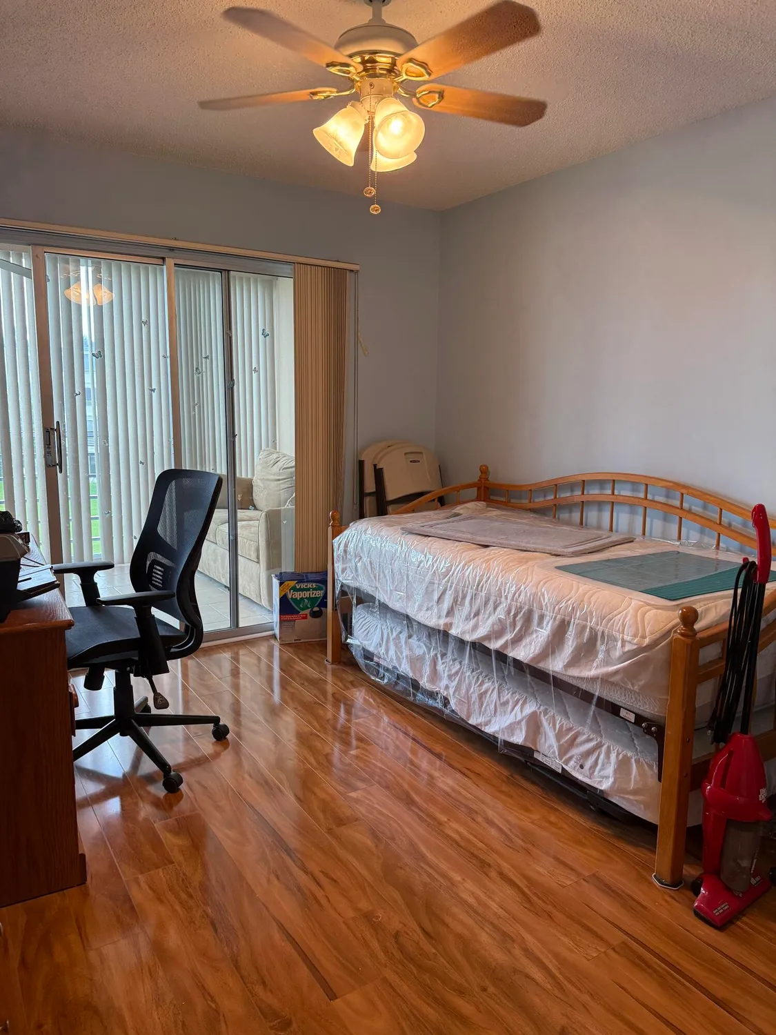 Property Slideshow image 9 of 12 | 3007 yarmouth a, Boca Raton, FL, 33434