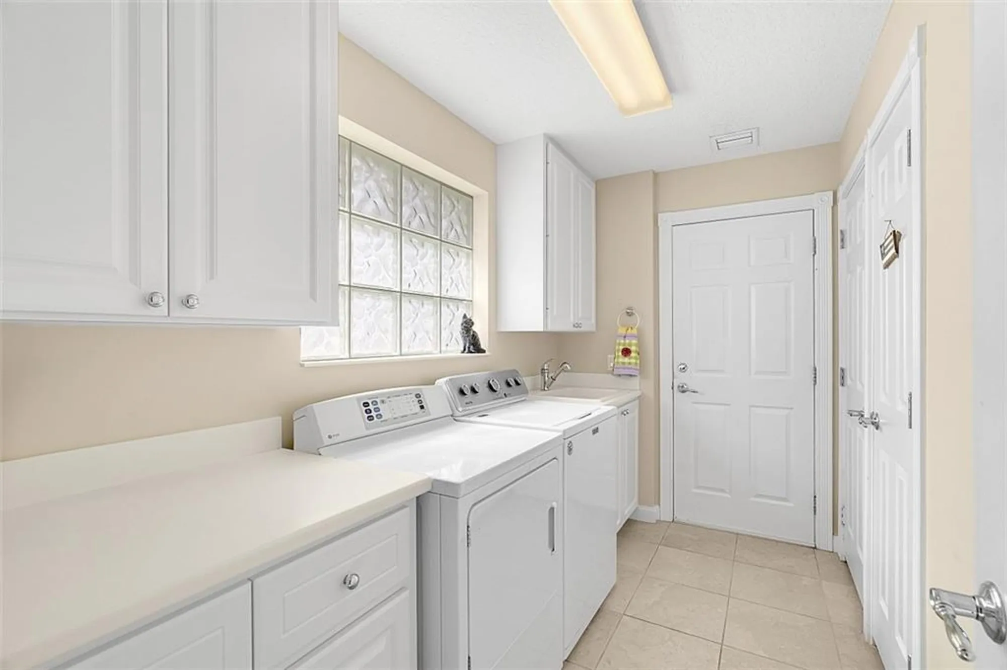 Property Slideshow image 24 of 36 | 4951 corsica sq, Vero Beach, FL, 32967