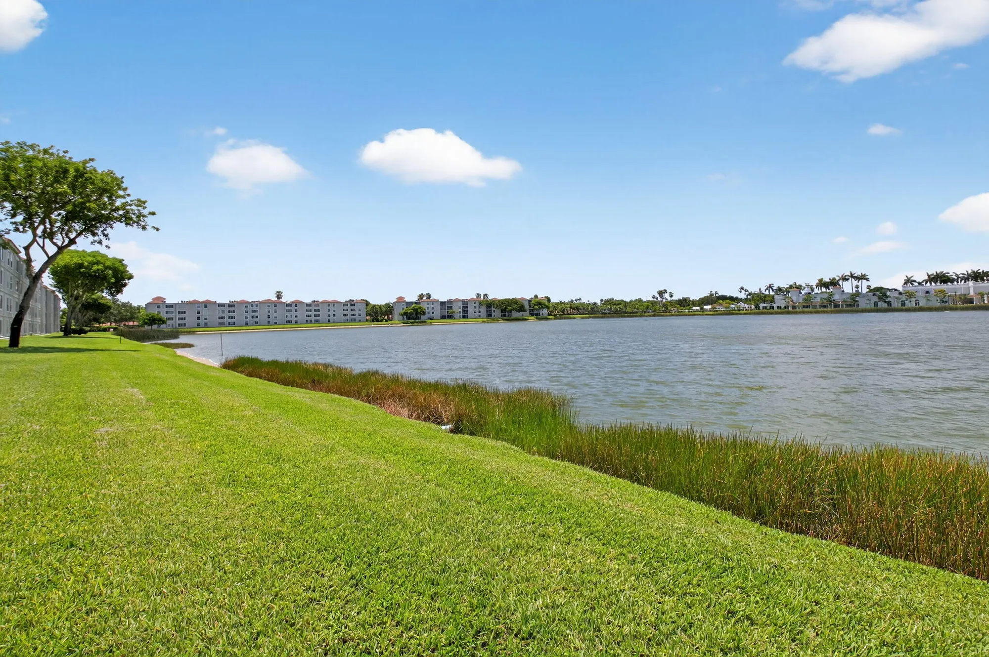 Property Slideshow image 30 of 74 | 6112 huntwick ter 106, Delray Beach, FL, 33484