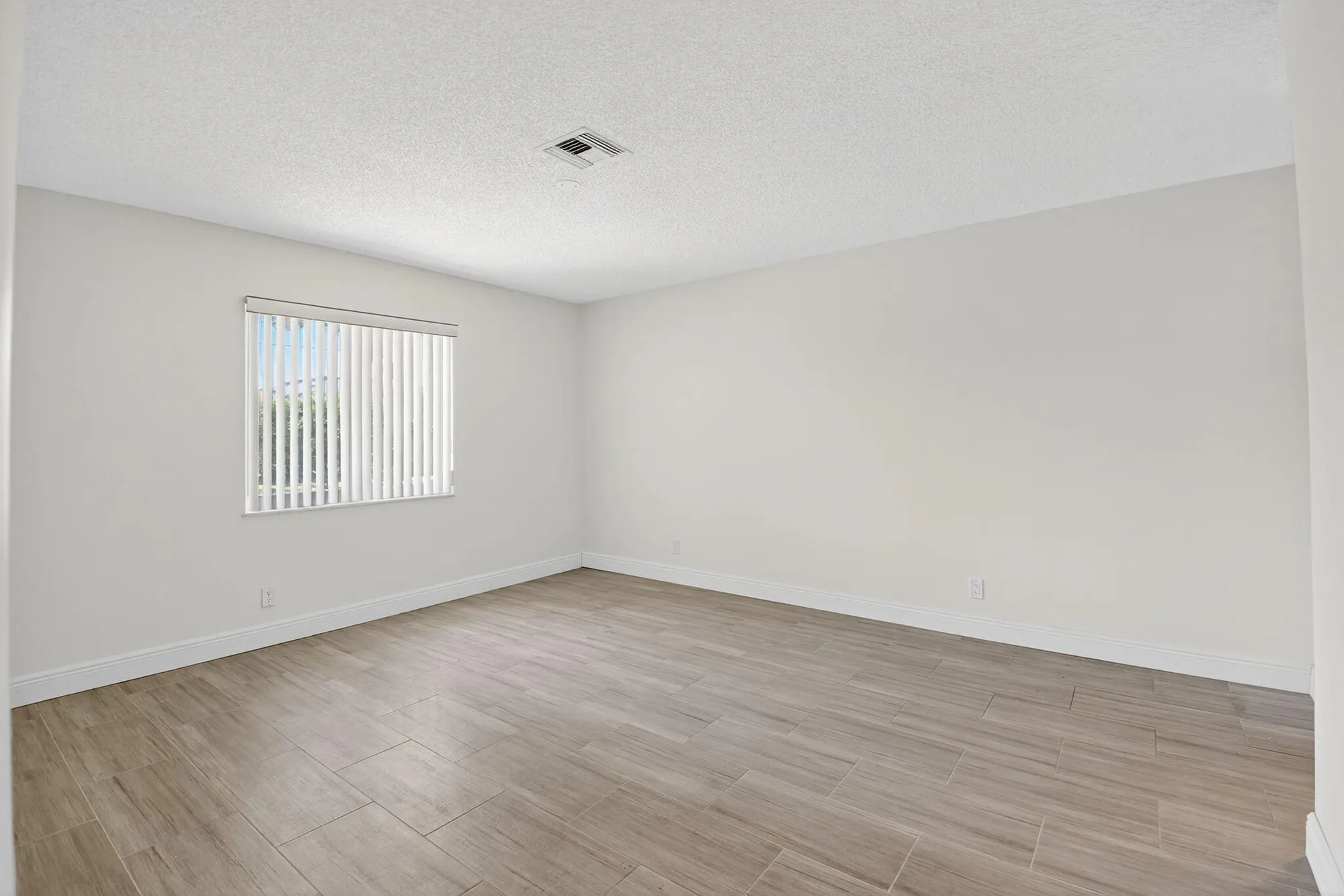 Property Slideshow image 19 of 33 | 13984 via flora b, Delray Beach, FL, 33484
