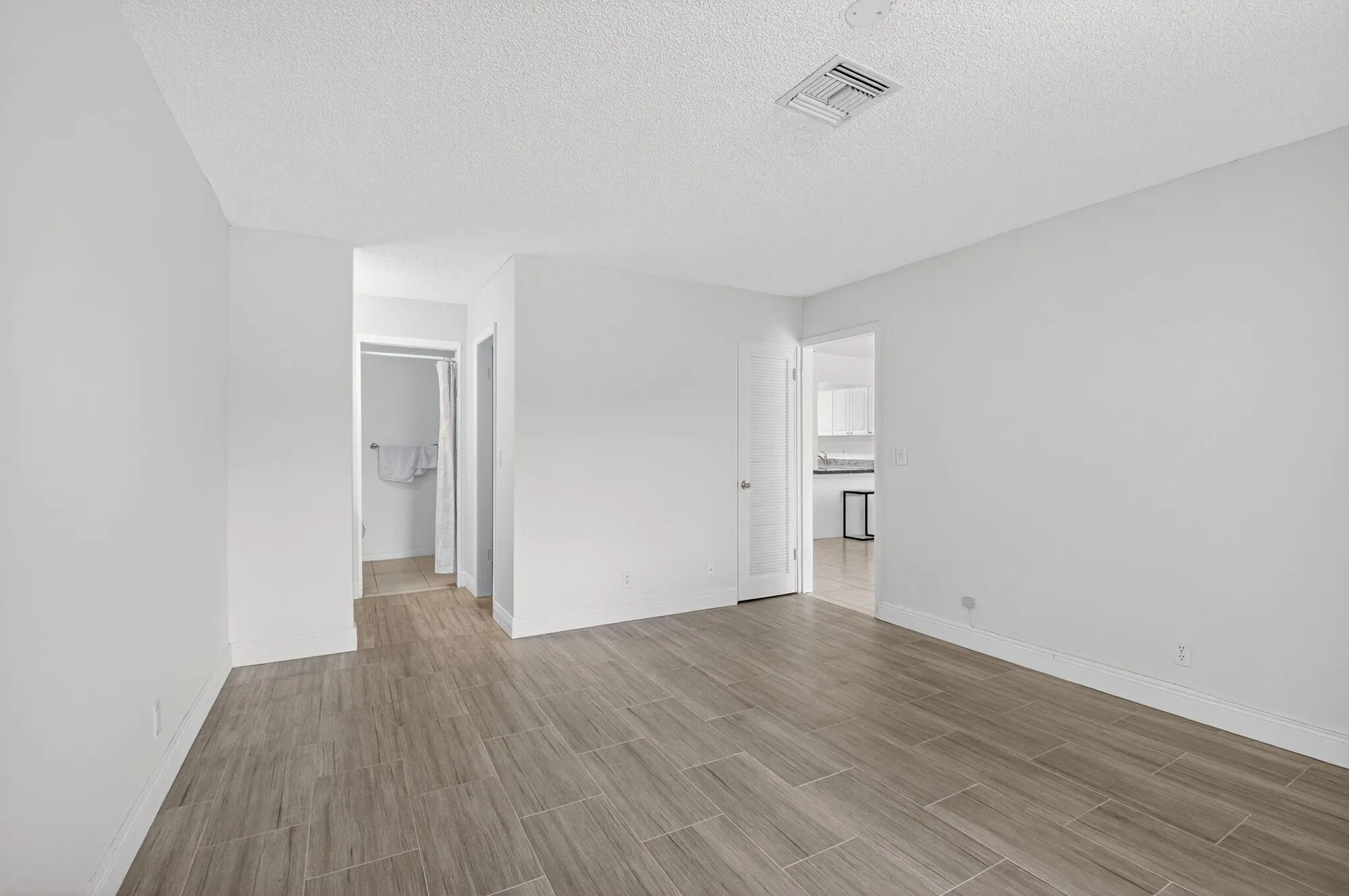 Property Slideshow image 21 of 33 | 13984 via flora b, Delray Beach, FL, 33484