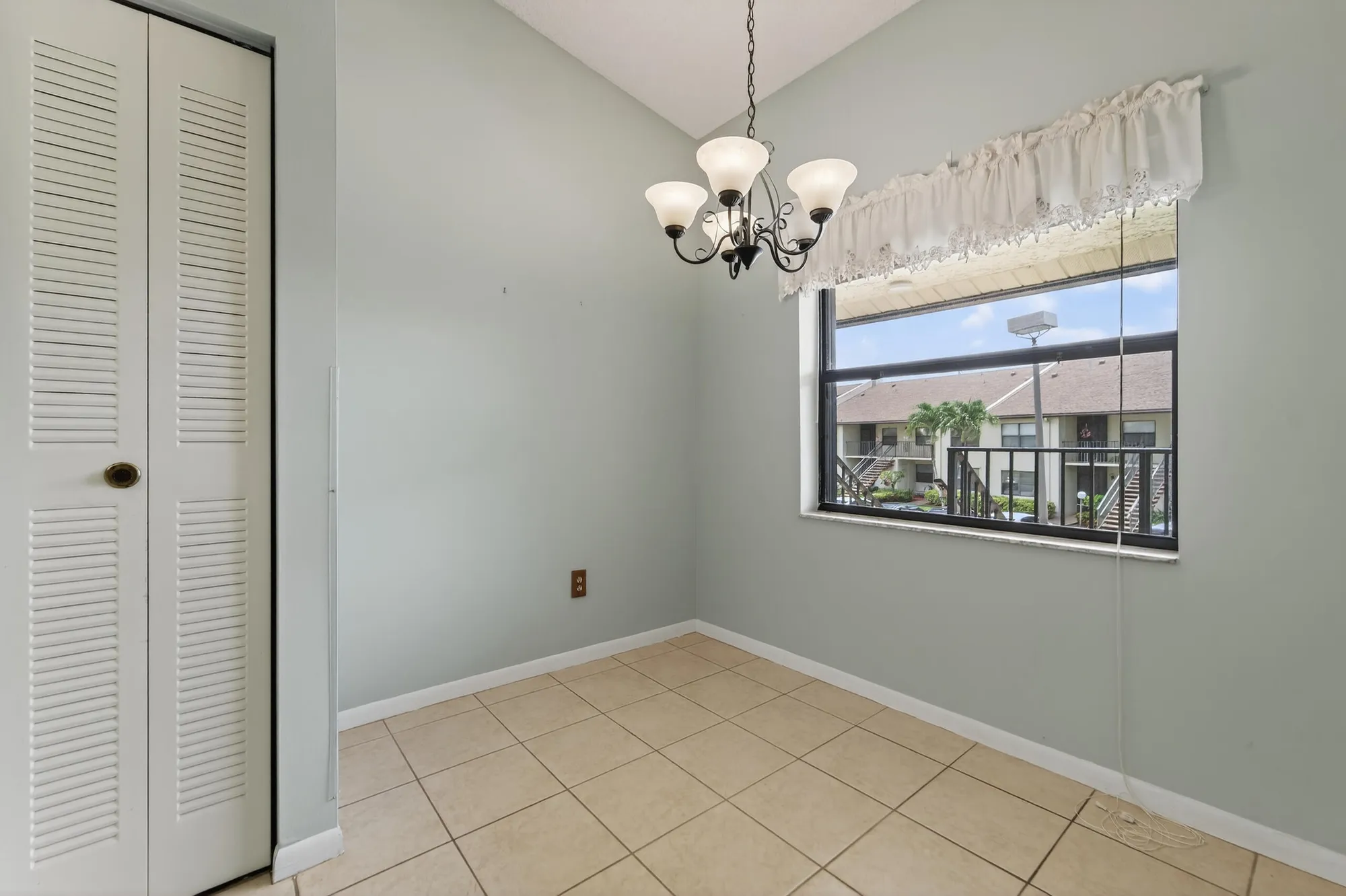 Property Slideshow image 10 of 44 | 7903 willow spring dr 1125, Lake Worth, FL, 33467