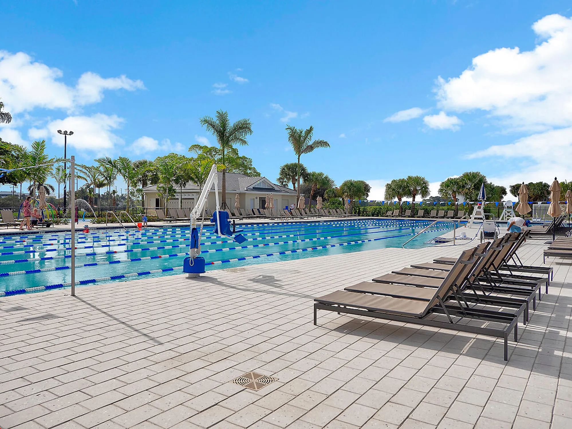 Property Slideshow image 23 of 27 | 52 yacht club dr apt 103, North Palm Beach, FL, 33408
