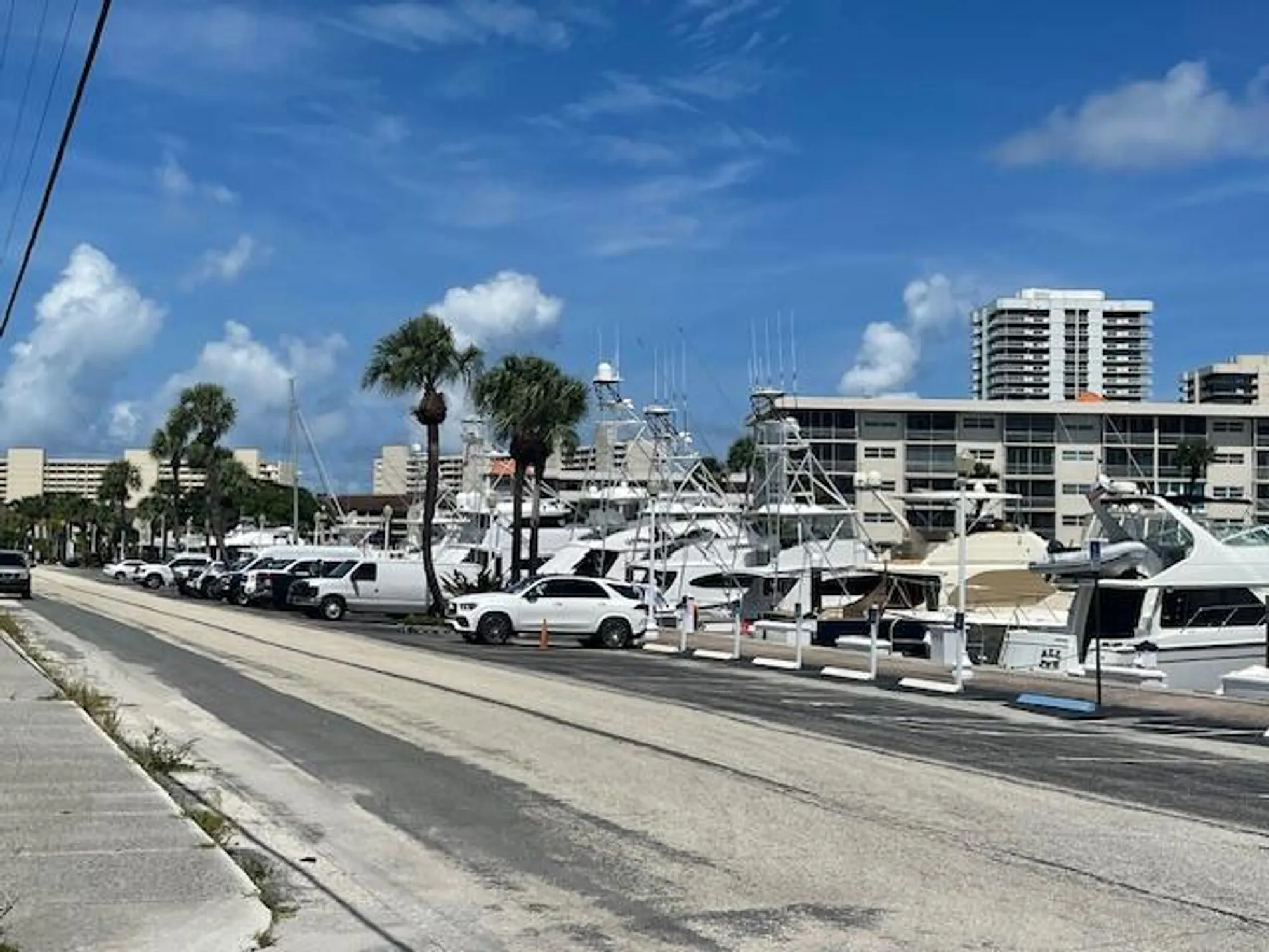 Property Slideshow image 19 of 27 | 52 yacht club dr apt 103, North Palm Beach, FL, 33408