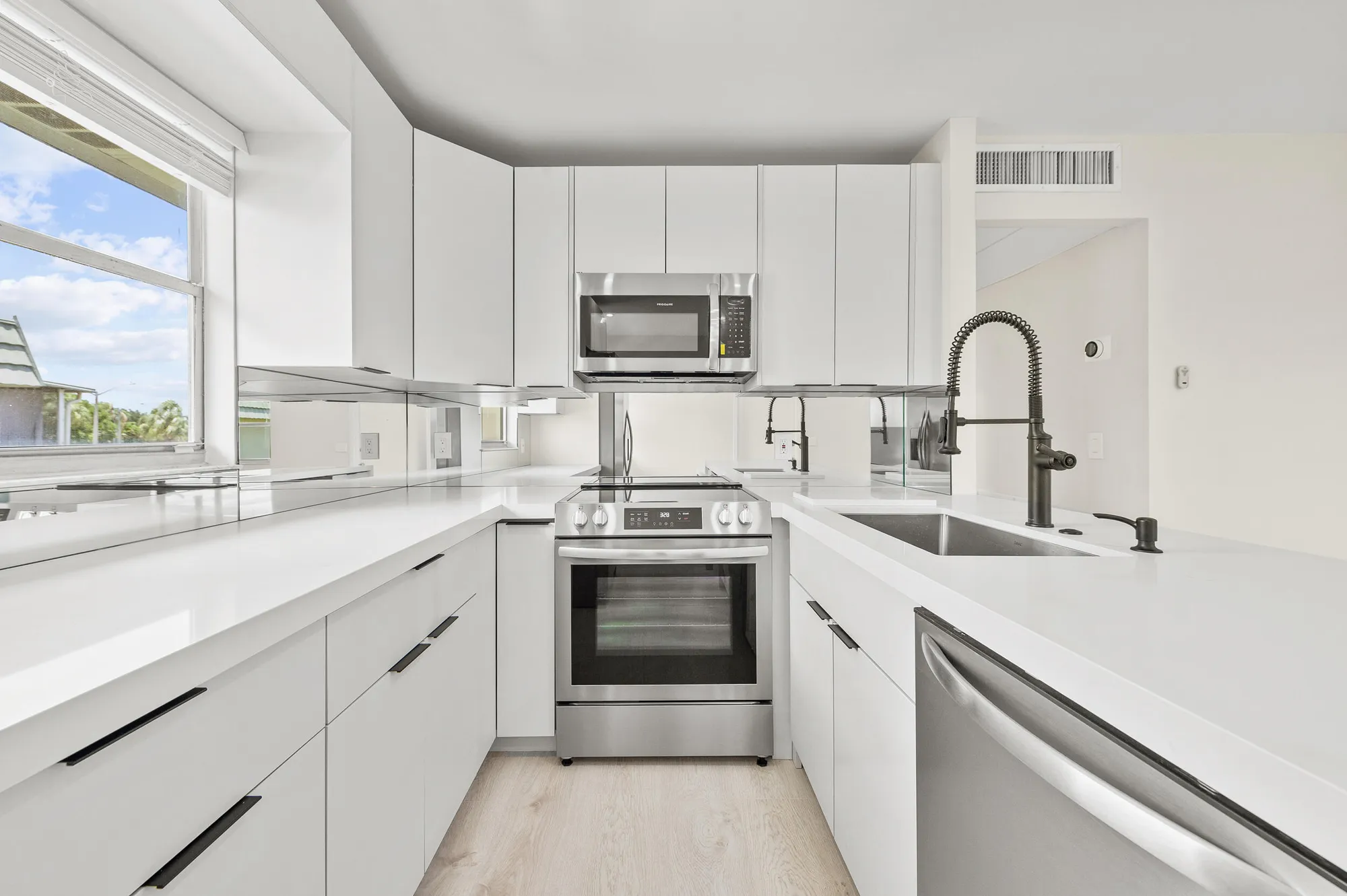 Property Slideshow image 19 of 54 | 653 monaco, Delray Beach, FL, 33446