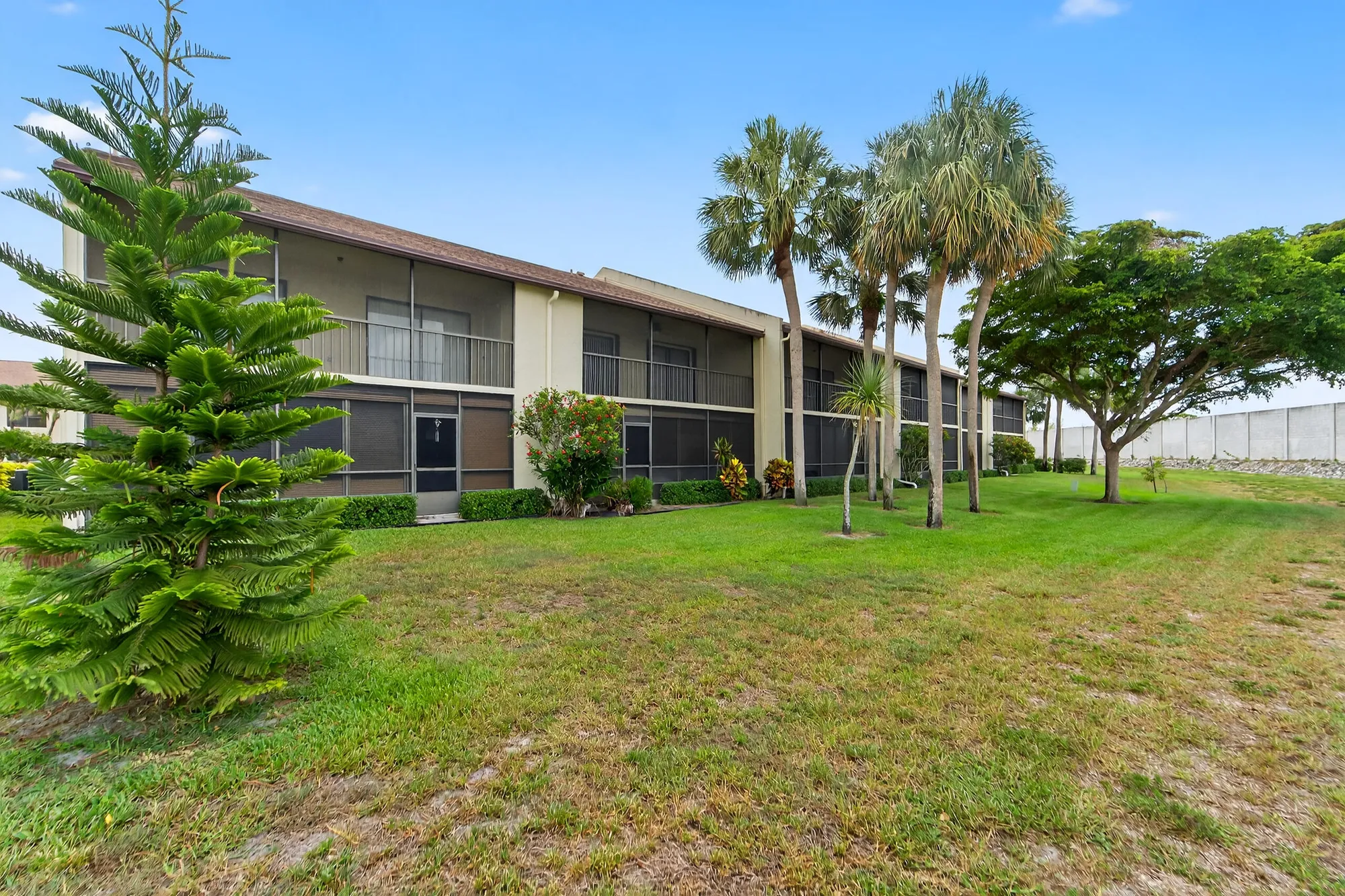 Property Slideshow image 28 of 44 | 7903 willow spring dr 1125, Lake Worth, FL, 33467