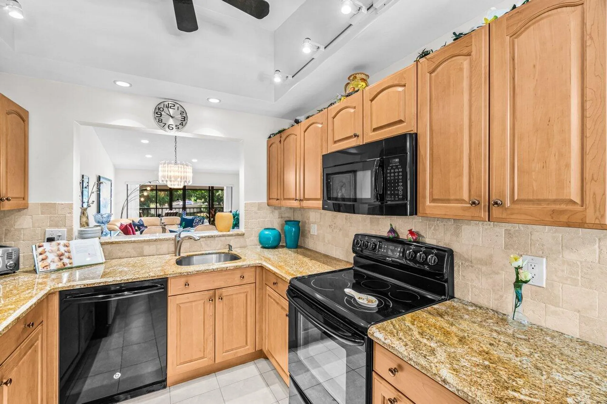 Property Slideshow image 8 of 55 | 5020 golfview ct 1422, Delray Beach, FL, 33484