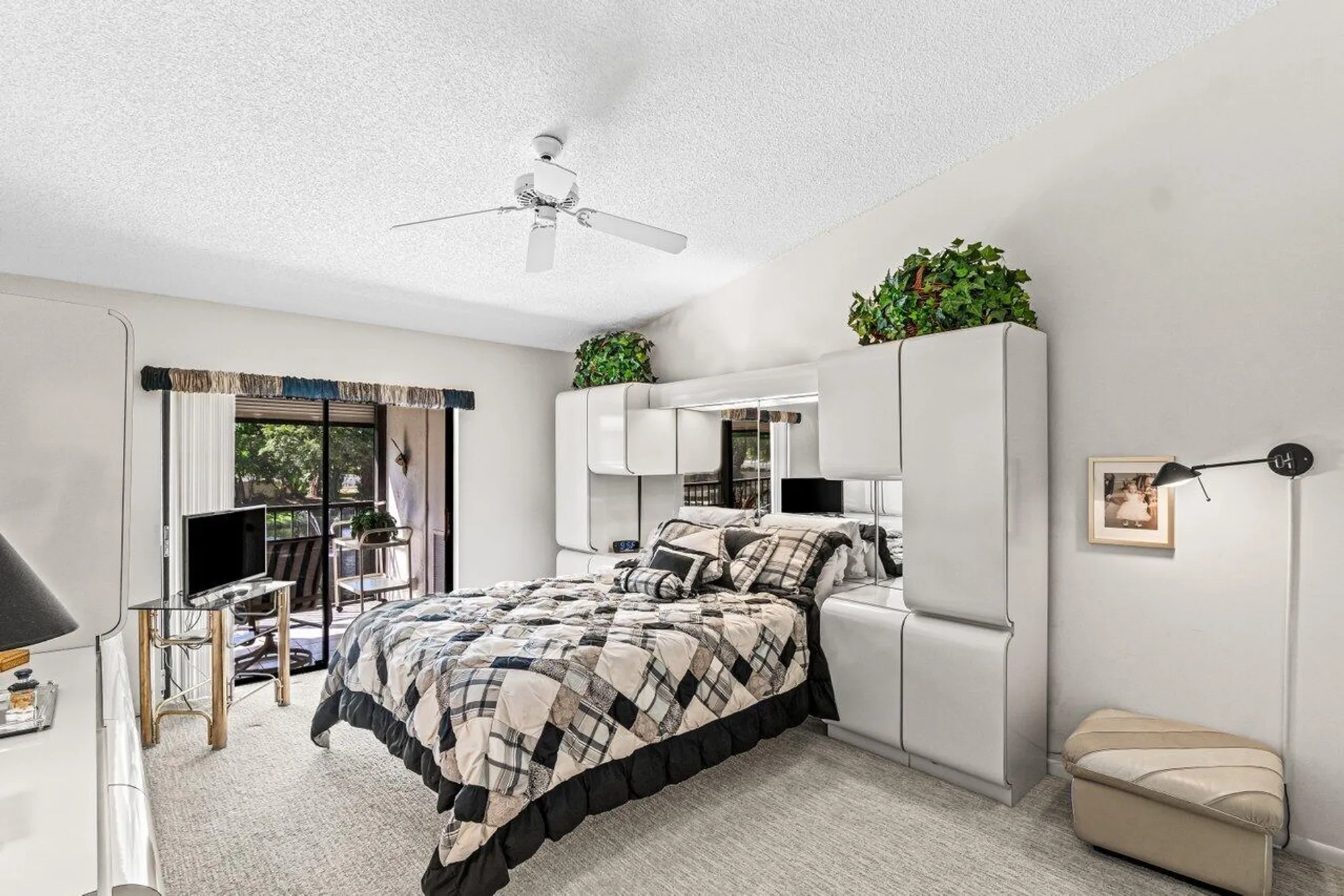 Property Slideshow image 11 of 55 | 5020 golfview ct 1422, Delray Beach, FL, 33484