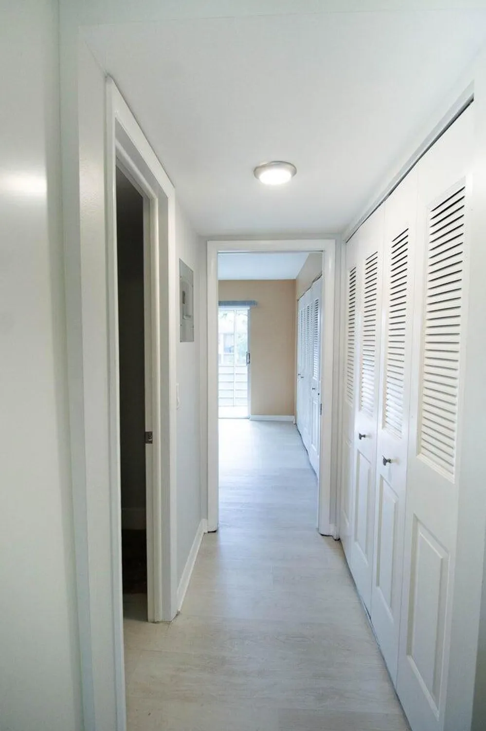 Property Slideshow image 5 of 12 | 94 hastings f, West Palm Beach, FL, 33417