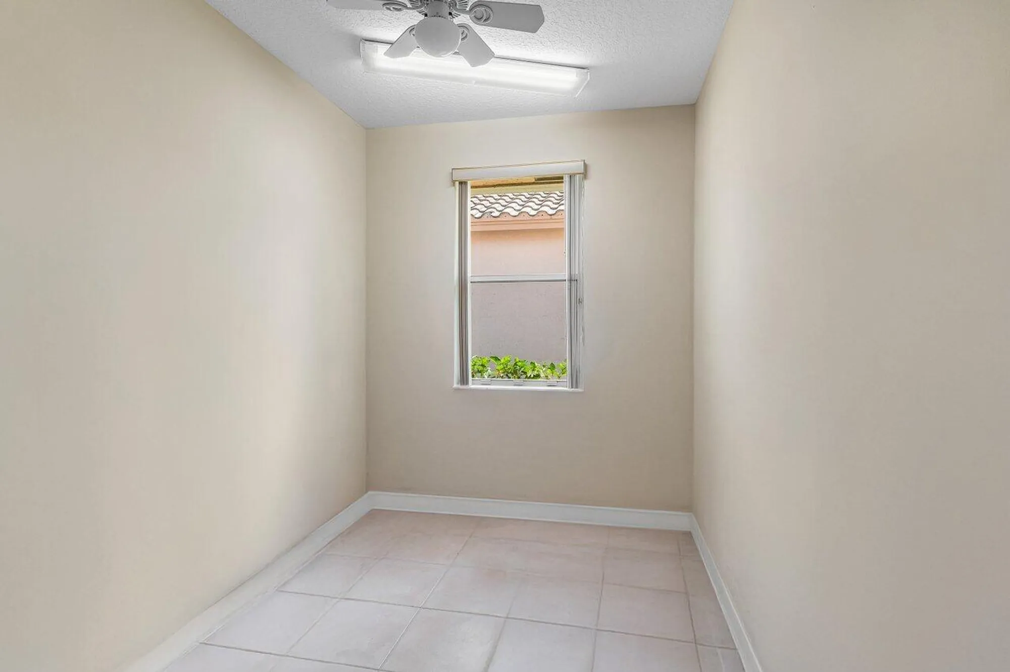 Property Slideshow image 17 of 29 | 5422 landon cir, Boynton Beach, FL, 33437