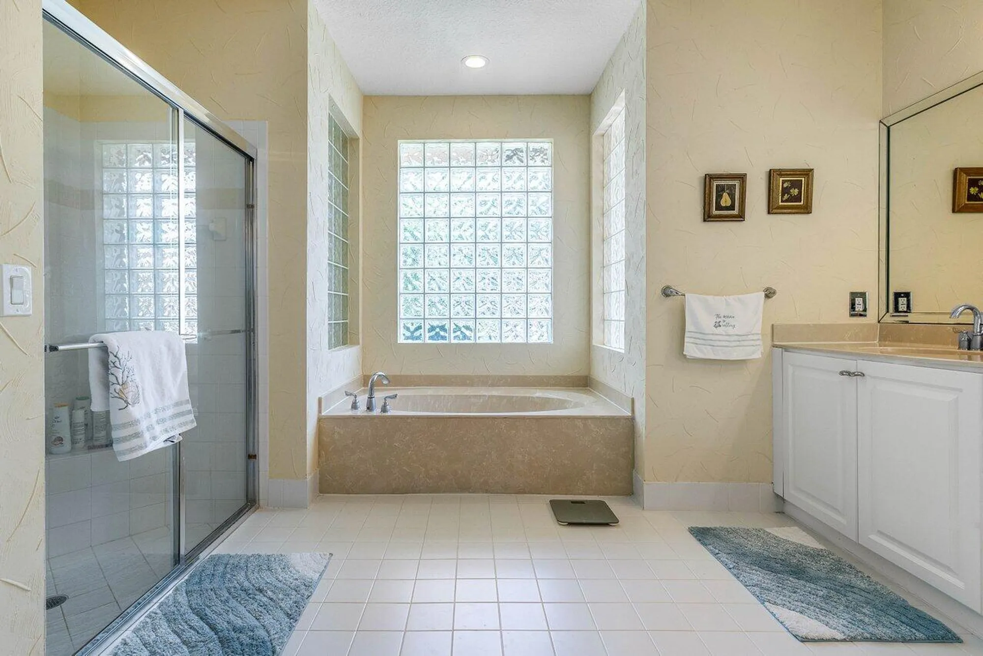 Property Slideshow image 22 of 29 | 5422 landon cir, Boynton Beach, FL, 33437