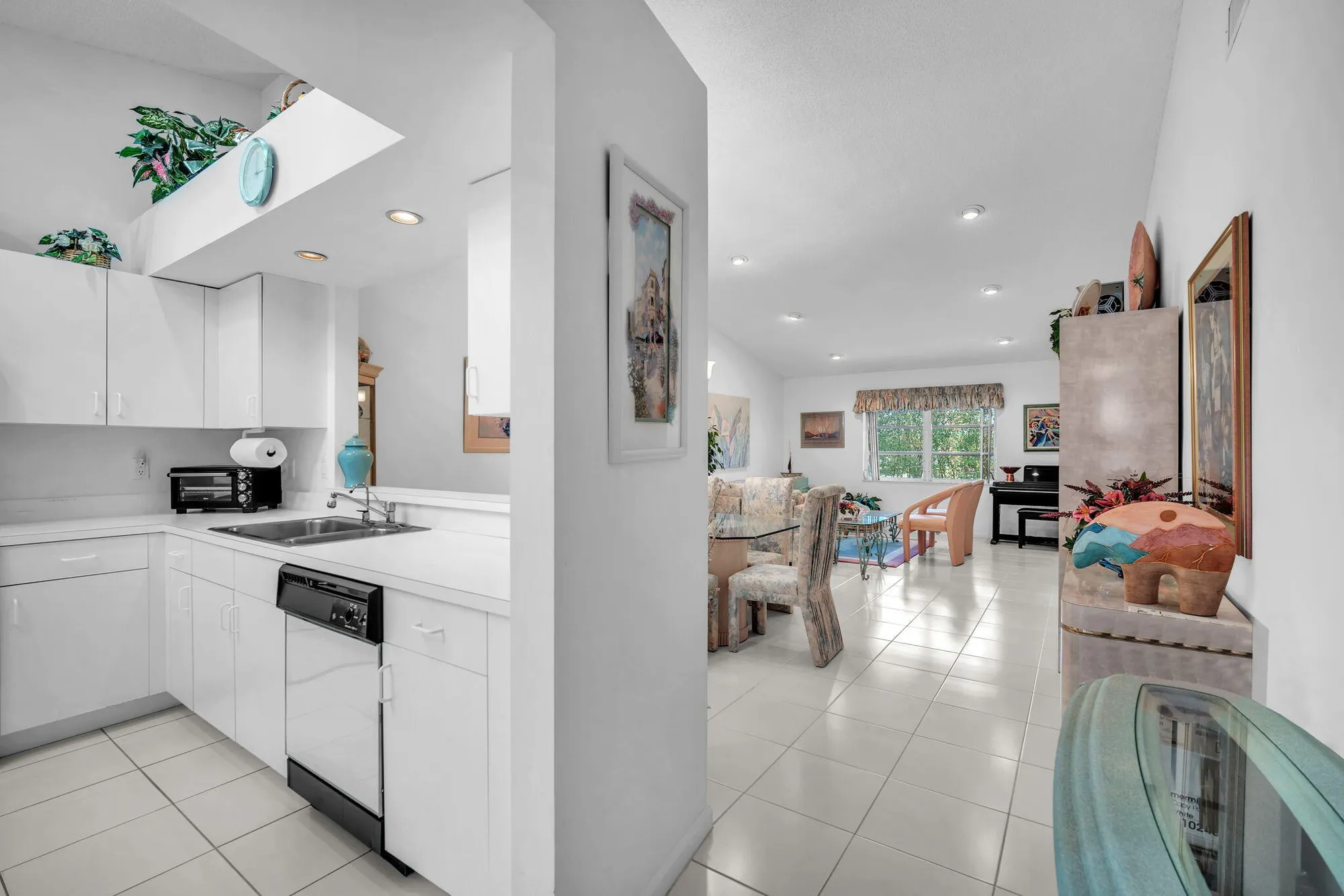 Property Slideshow image 9 of 43 | 9976 seacrest cir d, Boynton Beach, FL, 33437