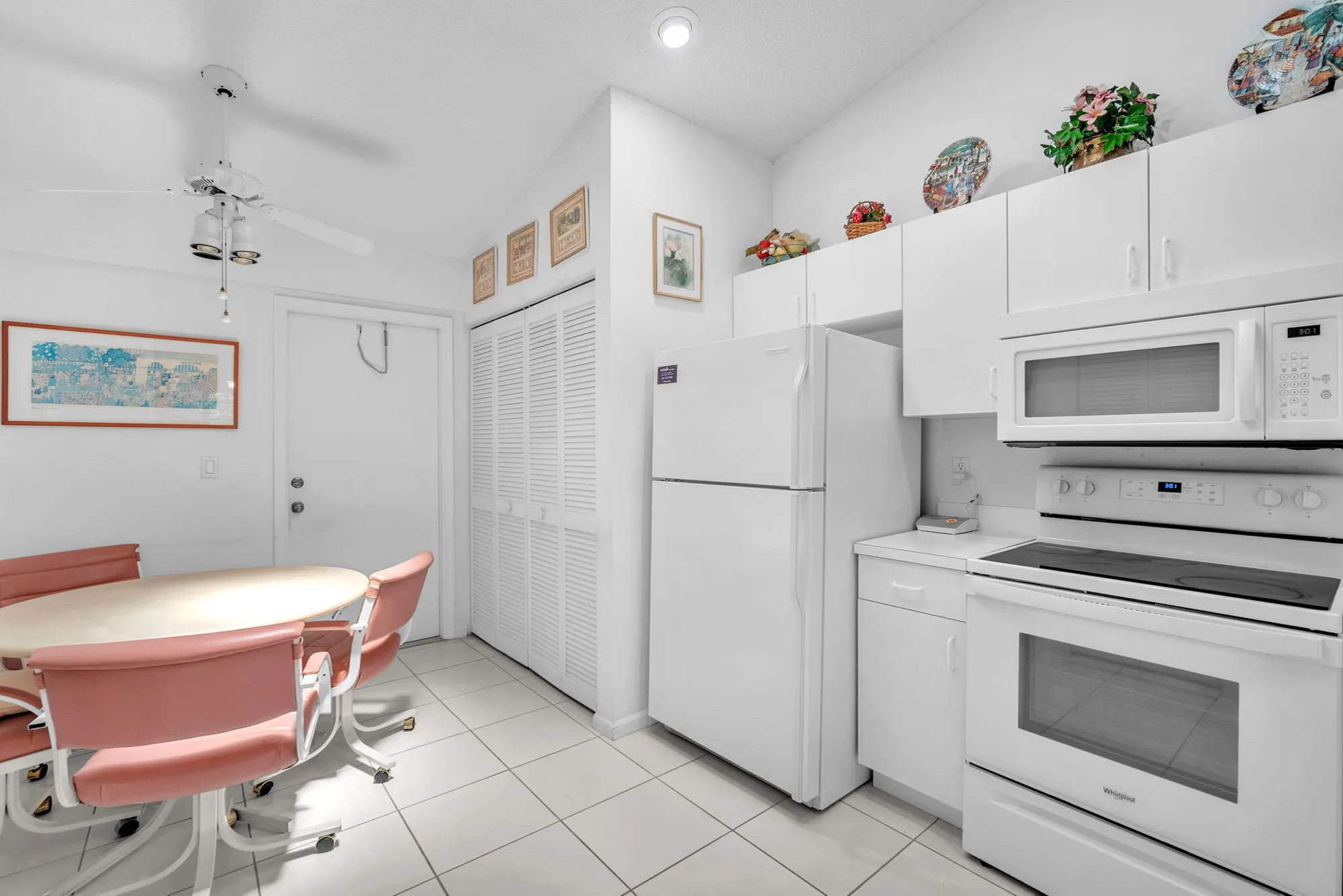 Property Slideshow image 10 of 43 | 9976 seacrest cir d, Boynton Beach, FL, 33437