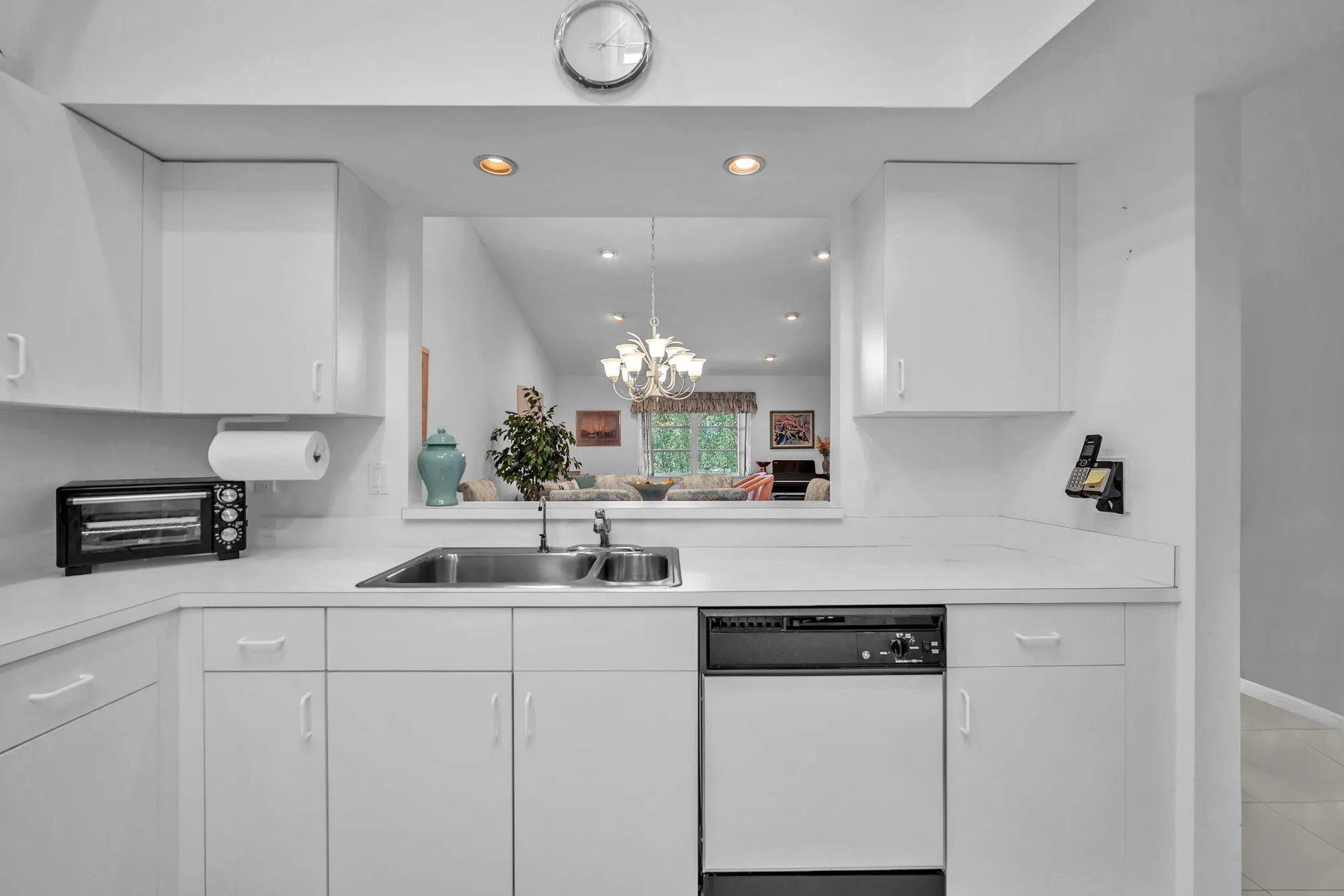 Property Slideshow image 6 of 43 | 9976 seacrest cir d, Boynton Beach, FL, 33437