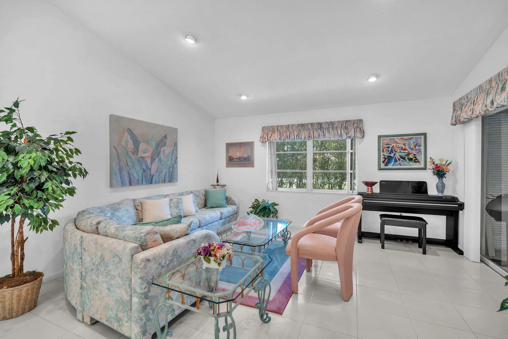 Property Slideshow image 16 of 43 | 9976 seacrest cir d, Boynton Beach, FL, 33437