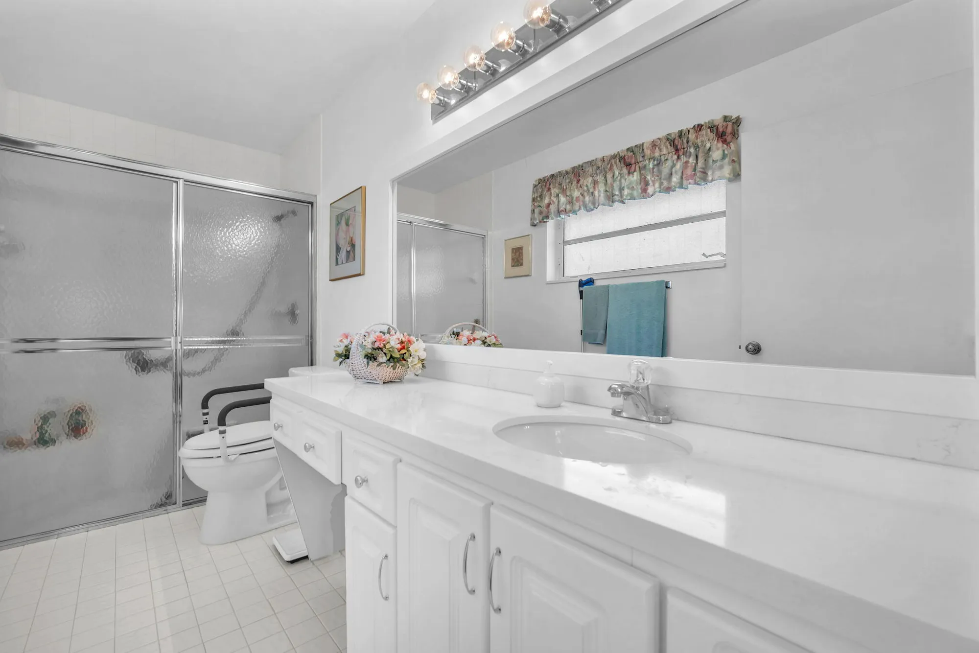 Property Slideshow image 23 of 43 | 9976 seacrest cir d, Boynton Beach, FL, 33437