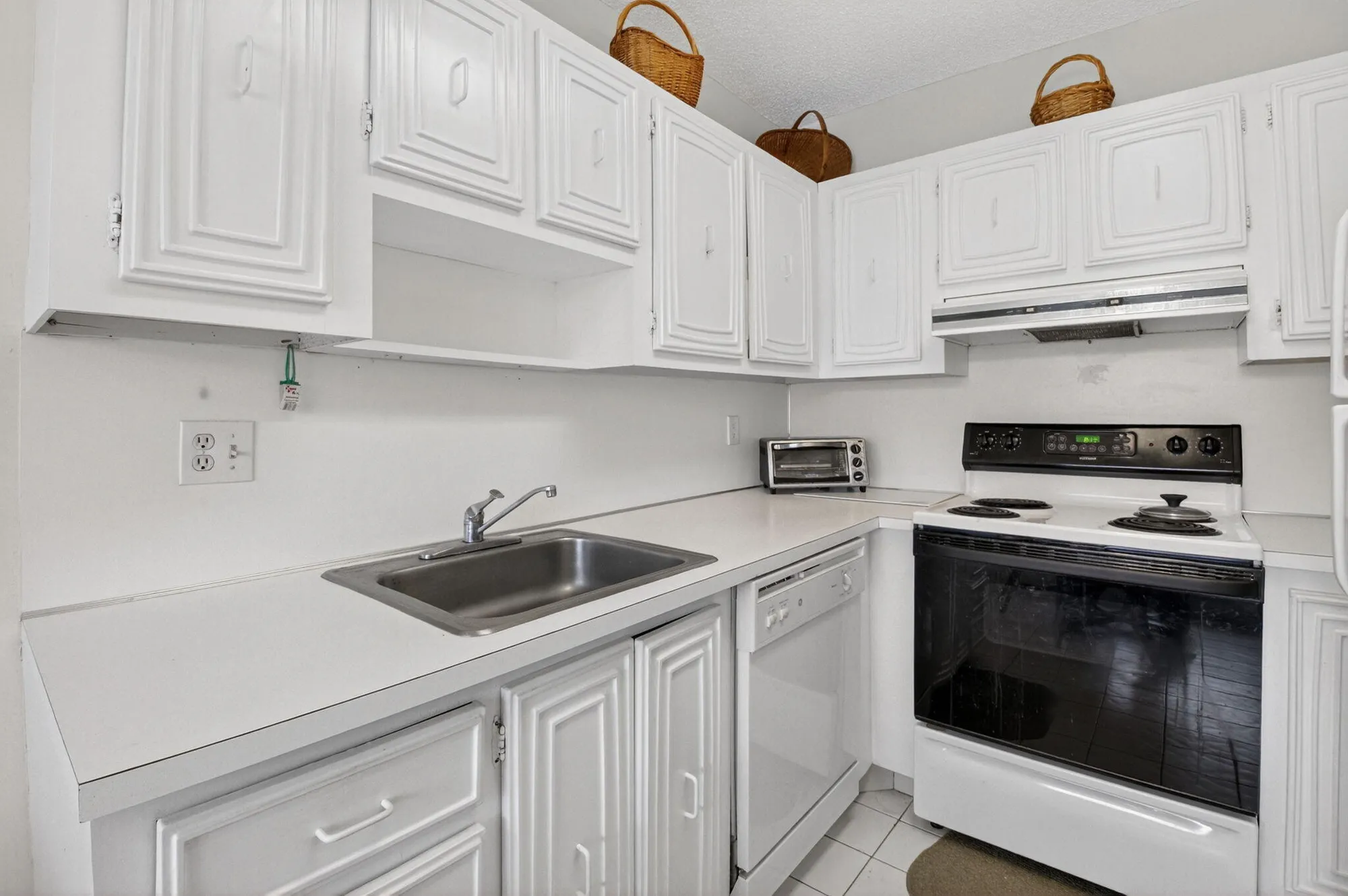 Property Slideshow image 16 of 46 | 8644 boca dr, Boca Raton, FL, 33433