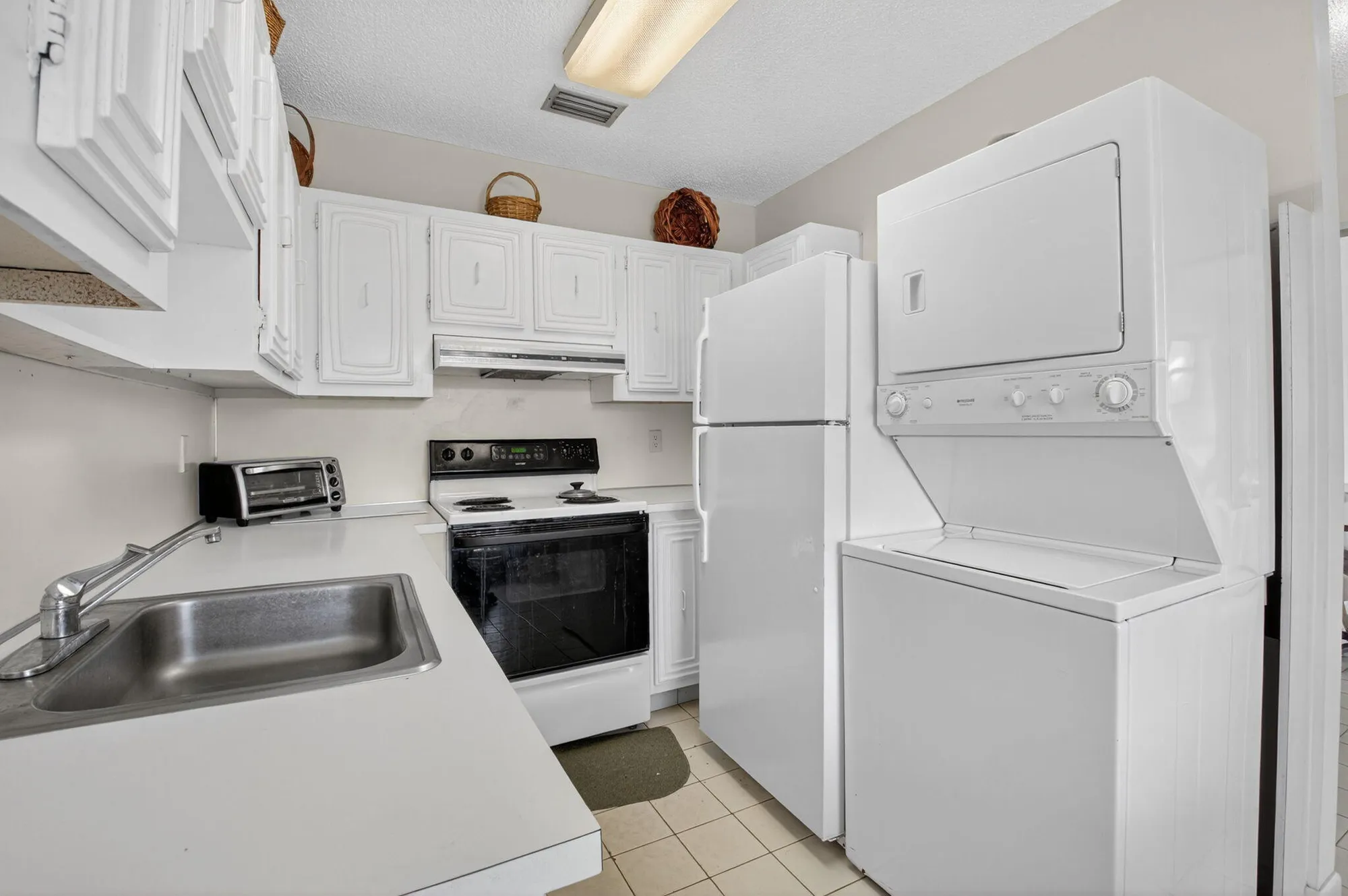 Property Slideshow image 15 of 46 | 8644 boca dr, Boca Raton, FL, 33433