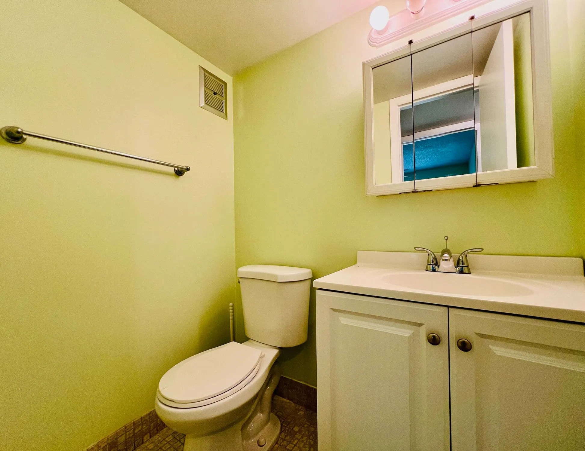 Property Slideshow image 7 of 16 | 97 sussex e unit e, West Palm Beach, FL, 33417