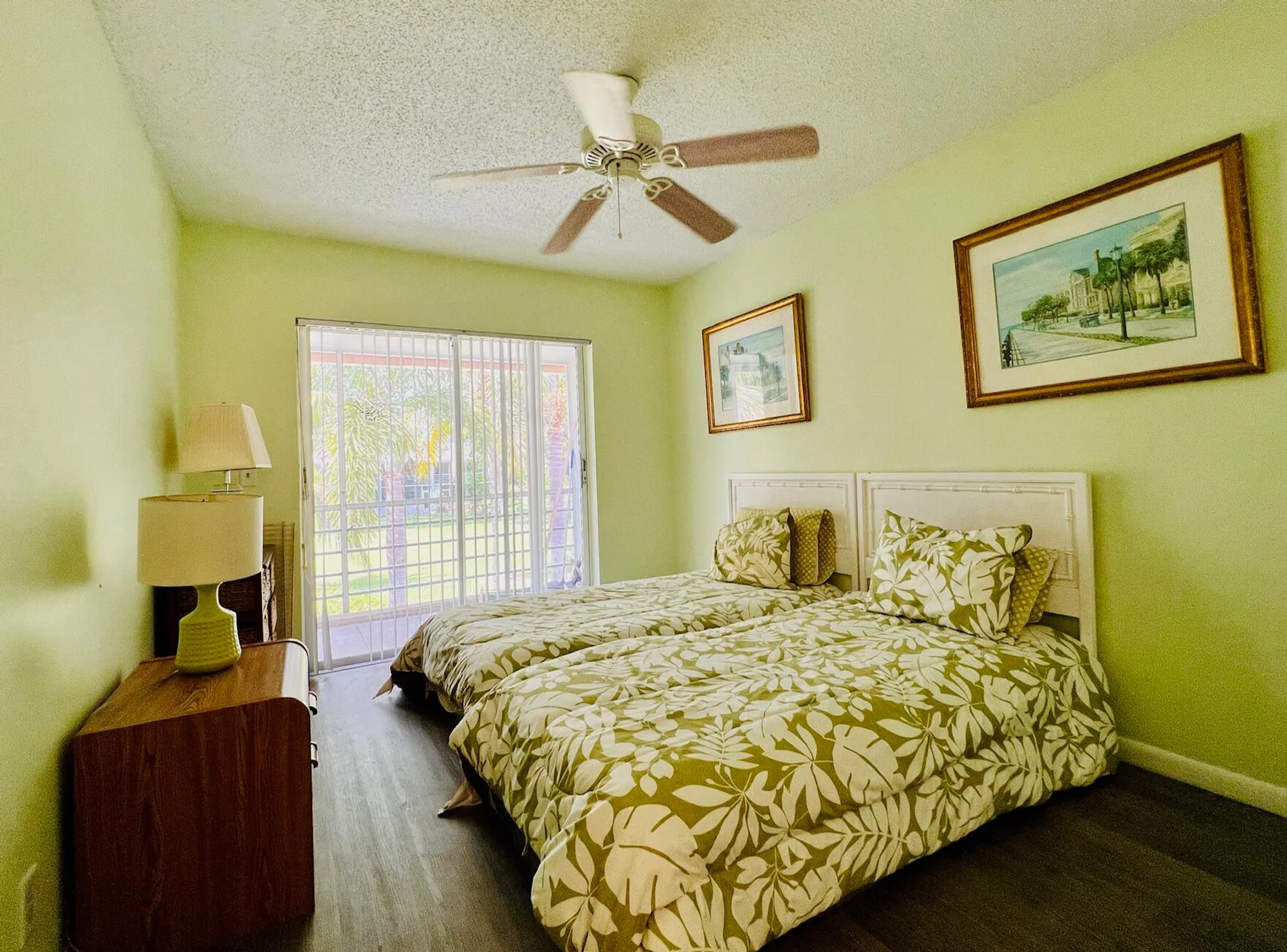 Property Slideshow image 8 of 16 | 97 sussex e unit e, West Palm Beach, FL, 33417