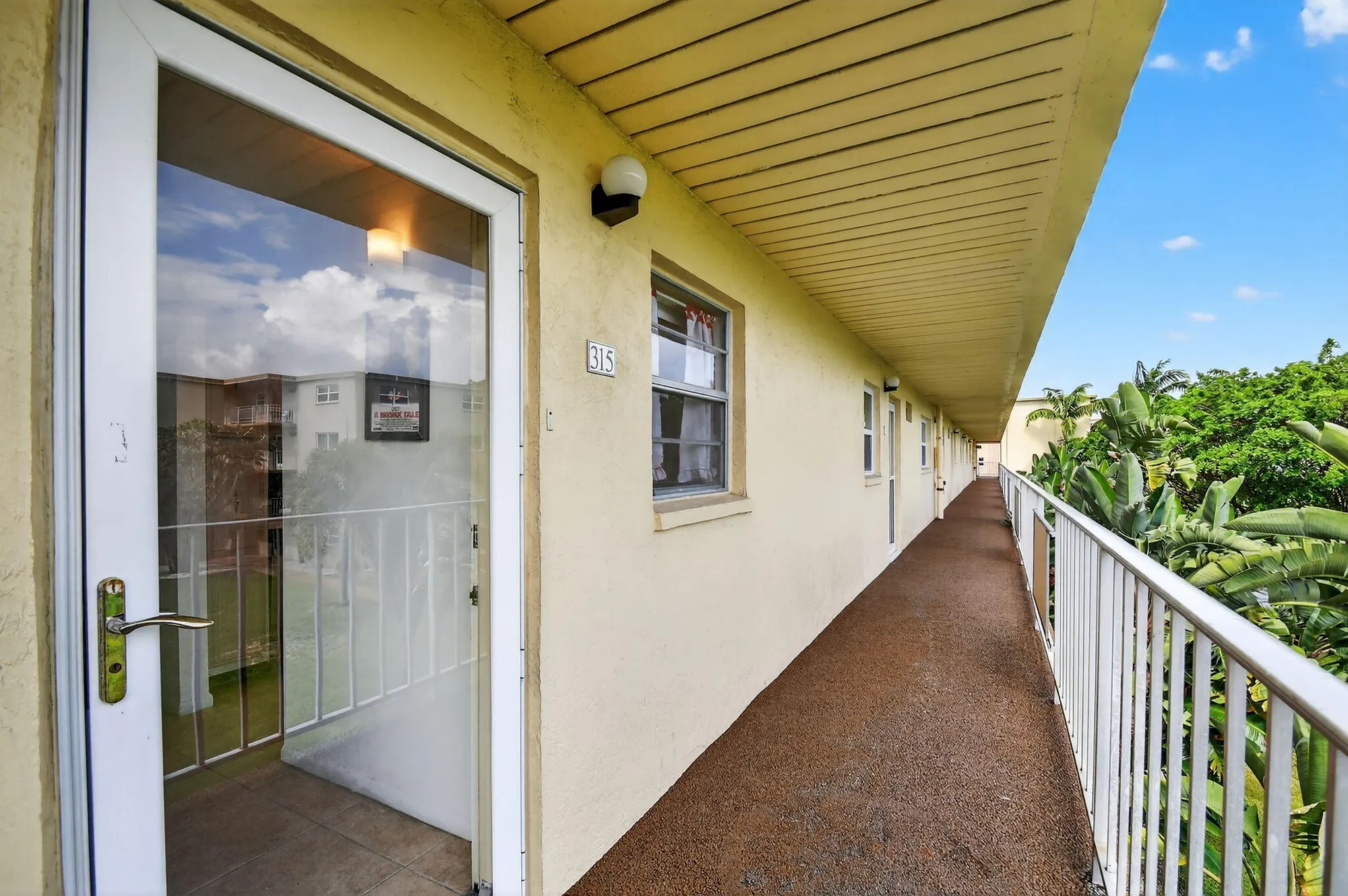 Property Slideshow image 4 of 48 | 2615 ne 3rd ct apt 315, Boynton Beach, FL, 33435