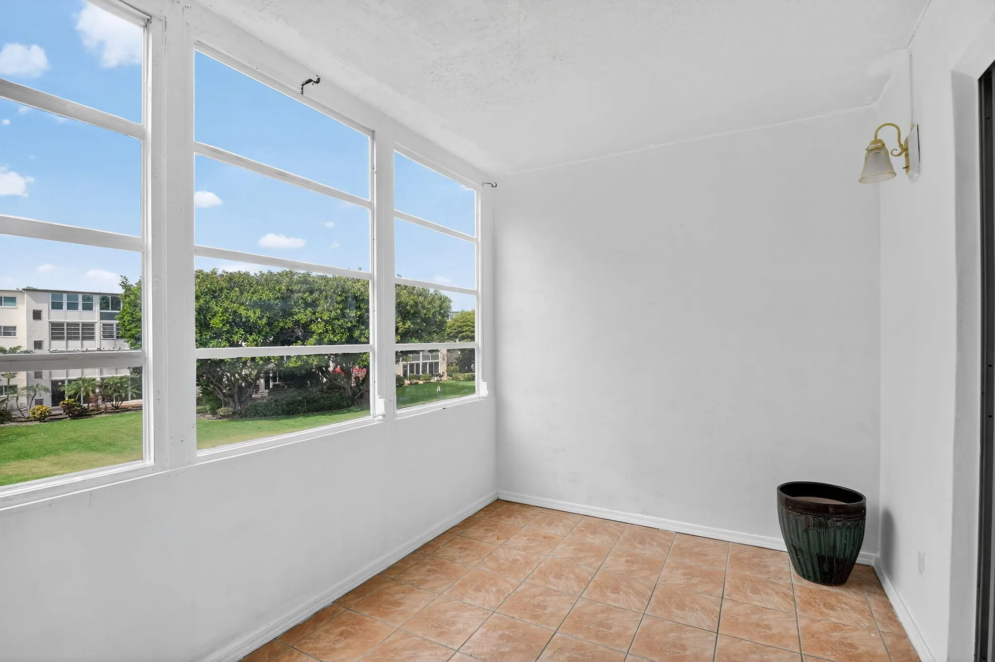 Property Slideshow image 36 of 48 | 2615 ne 3rd ct apt 315, Boynton Beach, FL, 33435