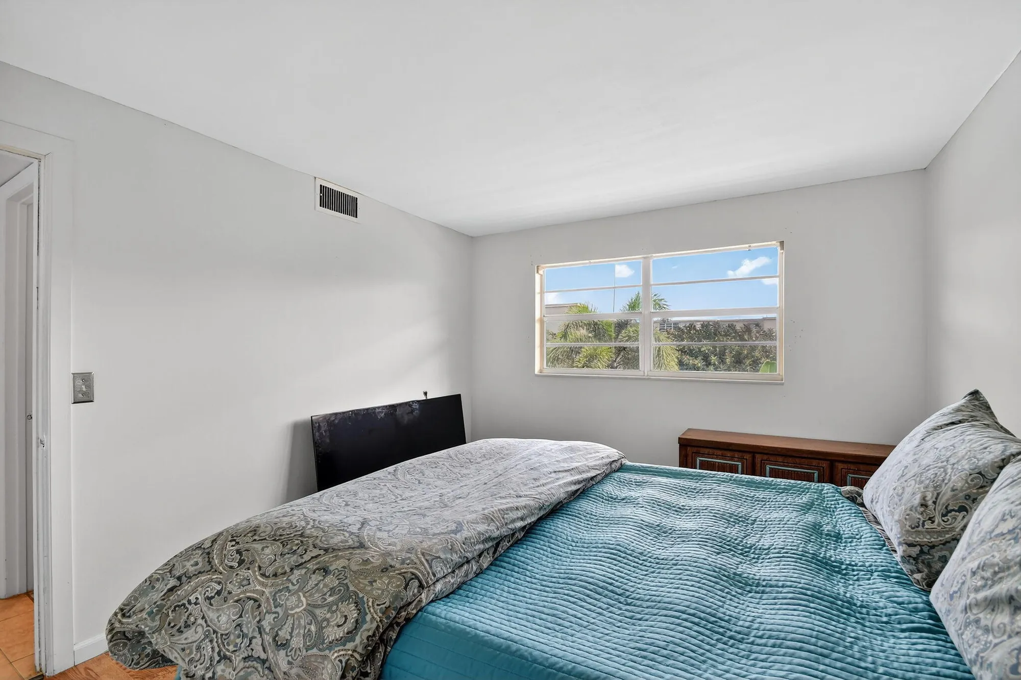 Property Slideshow image 21 of 48 | 2615 ne 3rd ct apt 315, Boynton Beach, FL, 33435