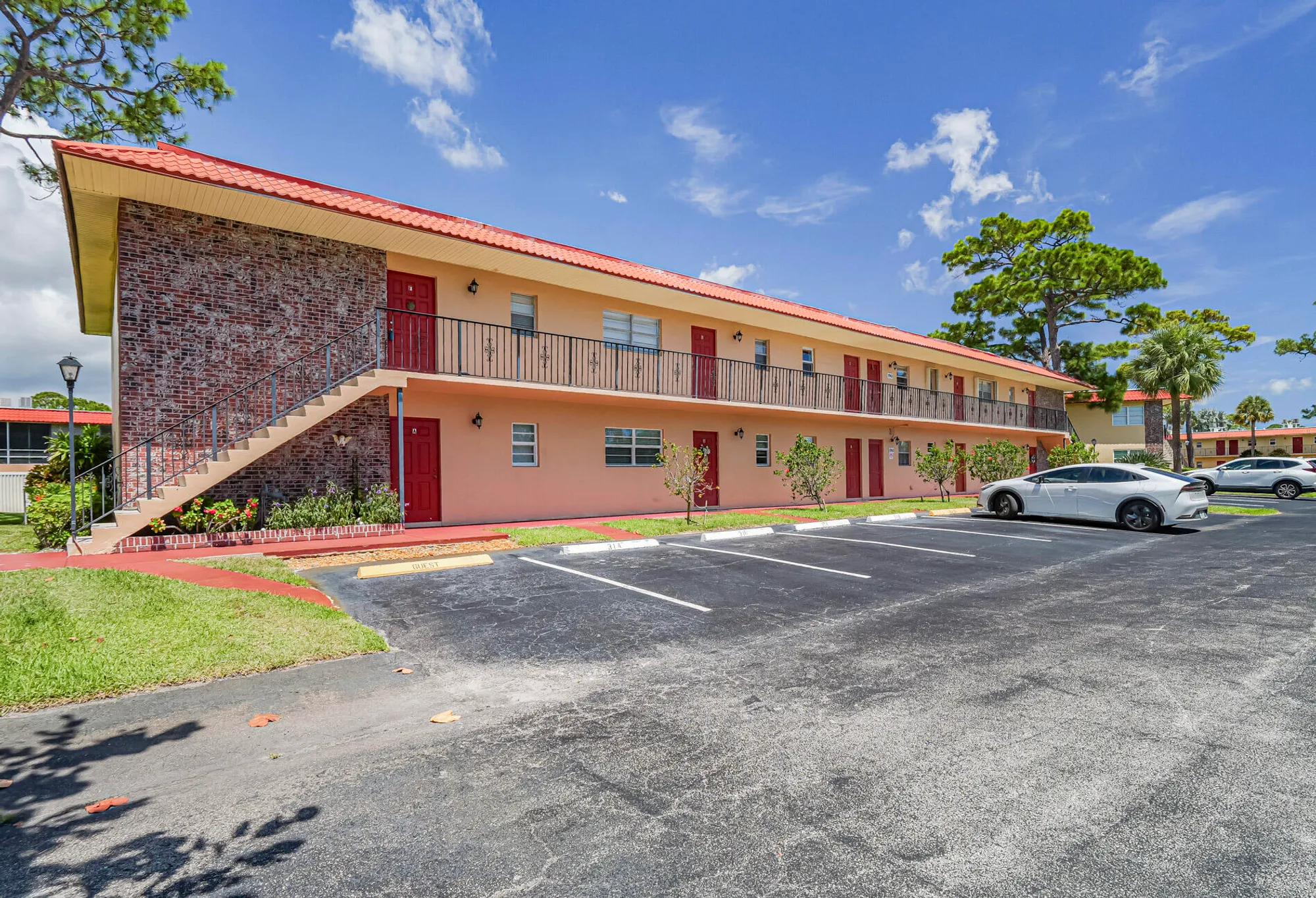 Property Slideshow image 5 of 58 | 1961 sw palm city rd h, Stuart, FL, 34994