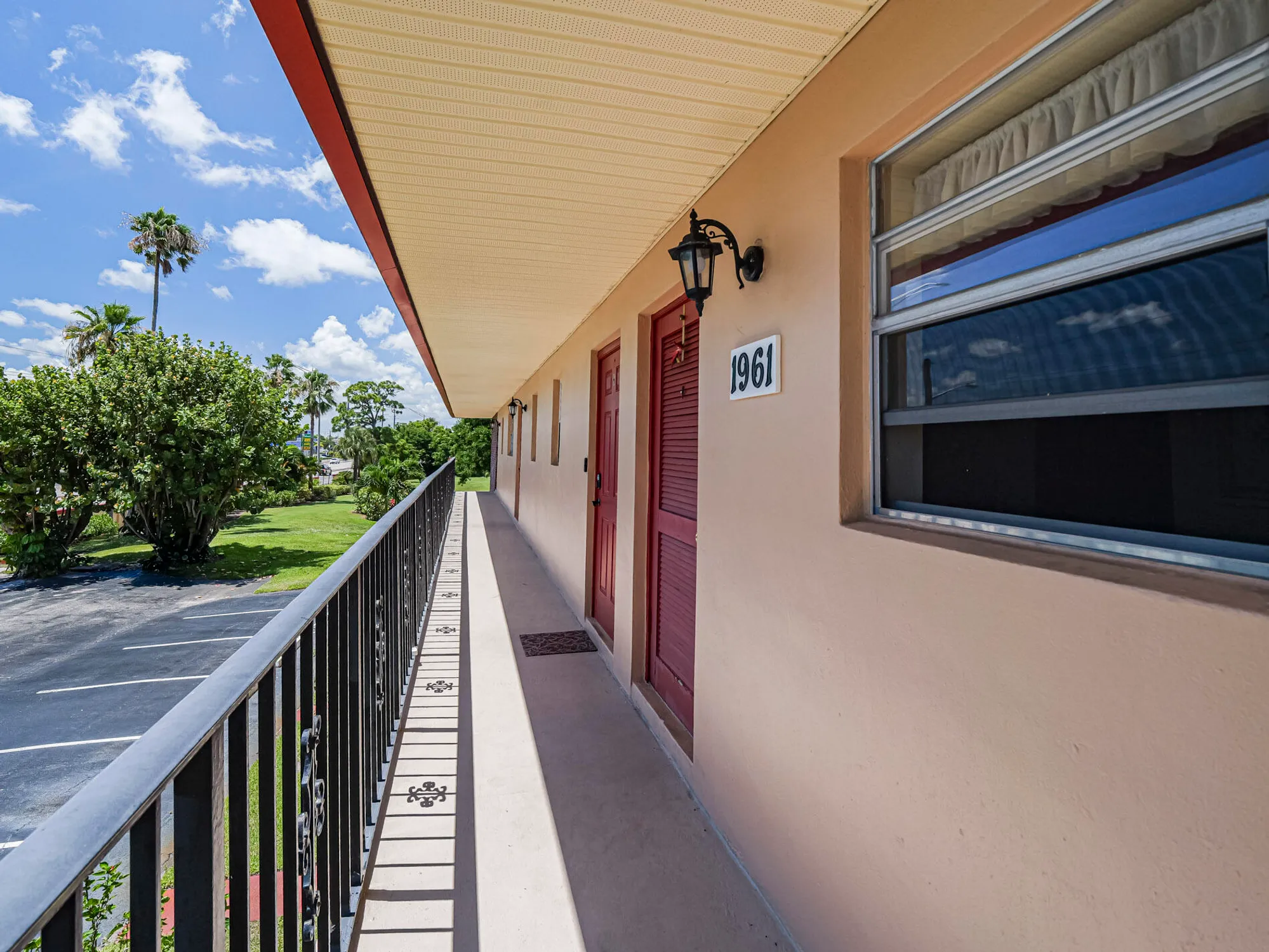 Property Slideshow image 7 of 58 | 1961 sw palm city rd h, Stuart, FL, 34994