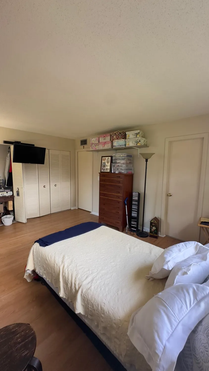 Property Slideshow image 22 of 30 | 126 bedford e unit e, West Palm Beach, FL, 33417