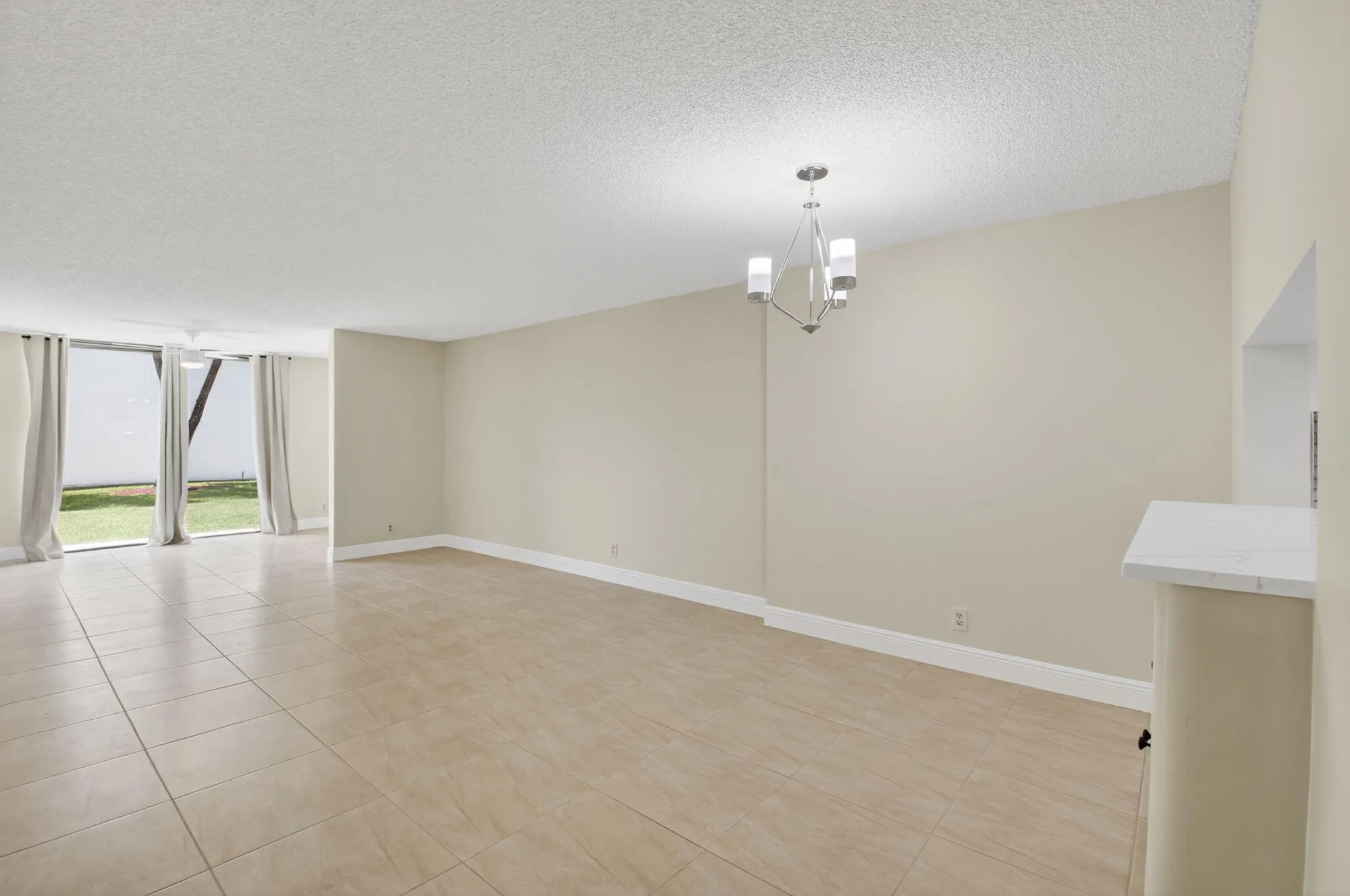 Property Slideshow image 12 of 61 | 5574 witney dr 104, Delray Beach, FL, 33484
