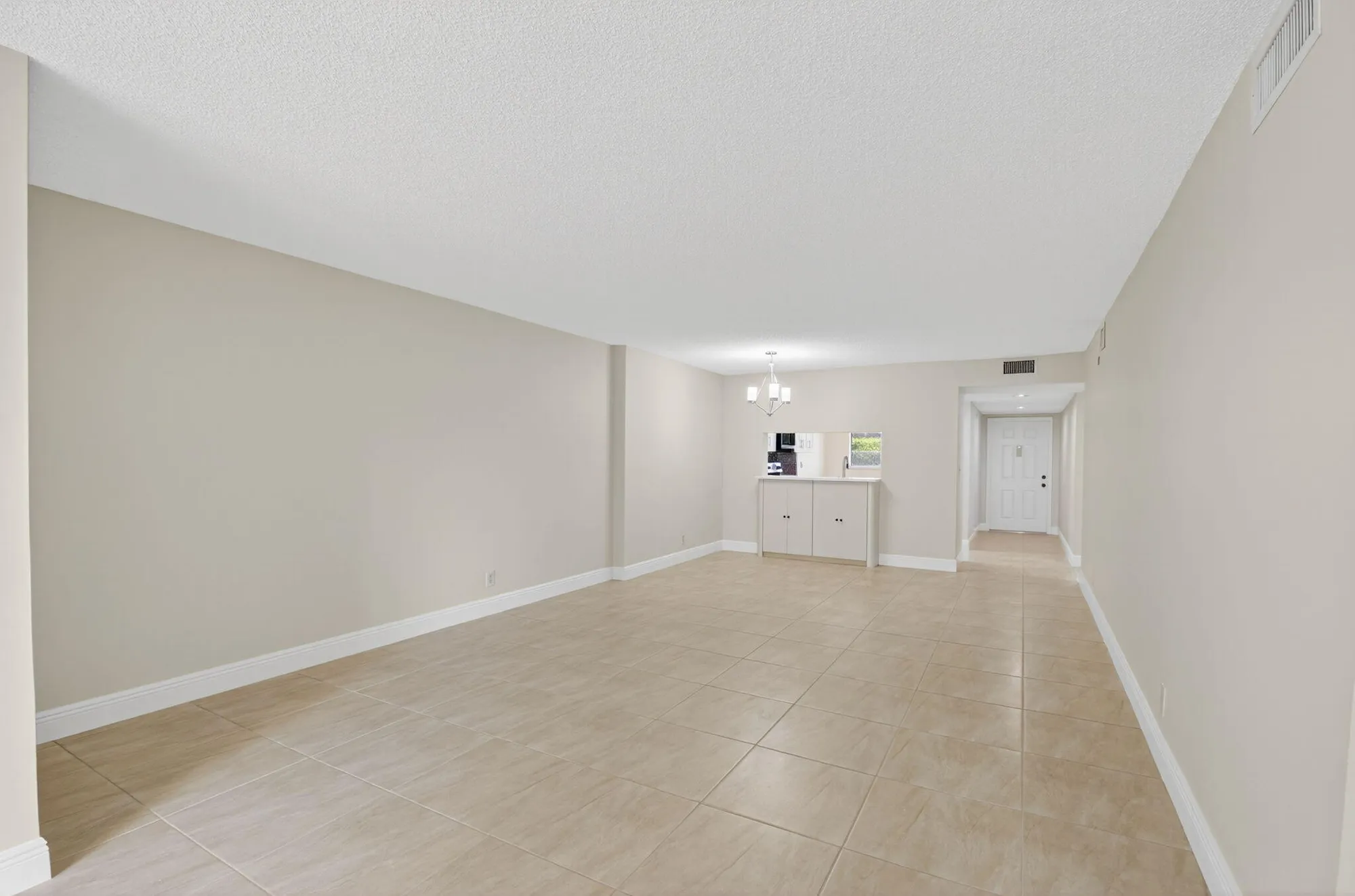 Property Slideshow image 10 of 61 | 5574 witney dr 104, Delray Beach, FL, 33484