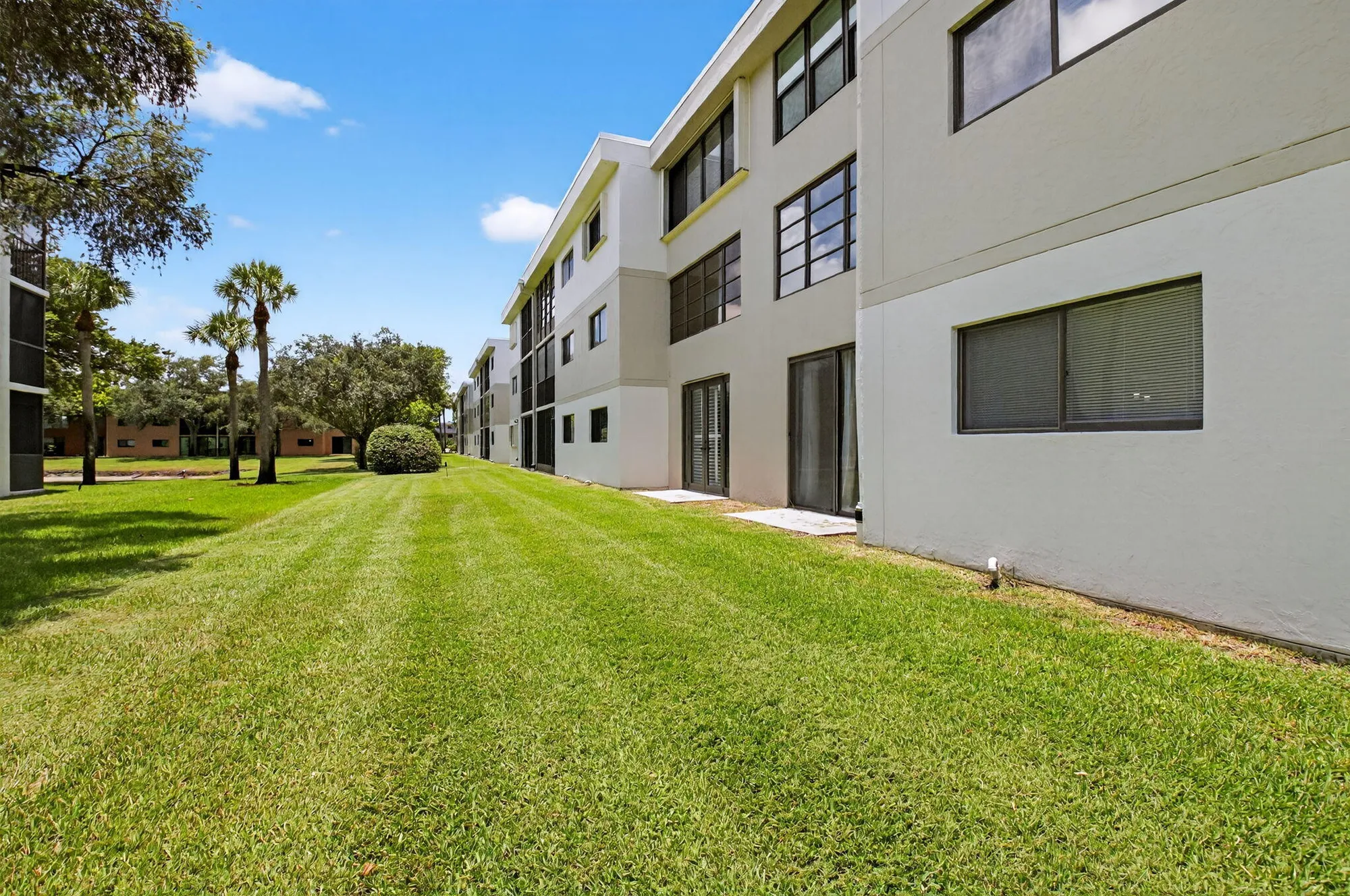 Property Slideshow image 32 of 61 | 5574 witney dr 104, Delray Beach, FL, 33484