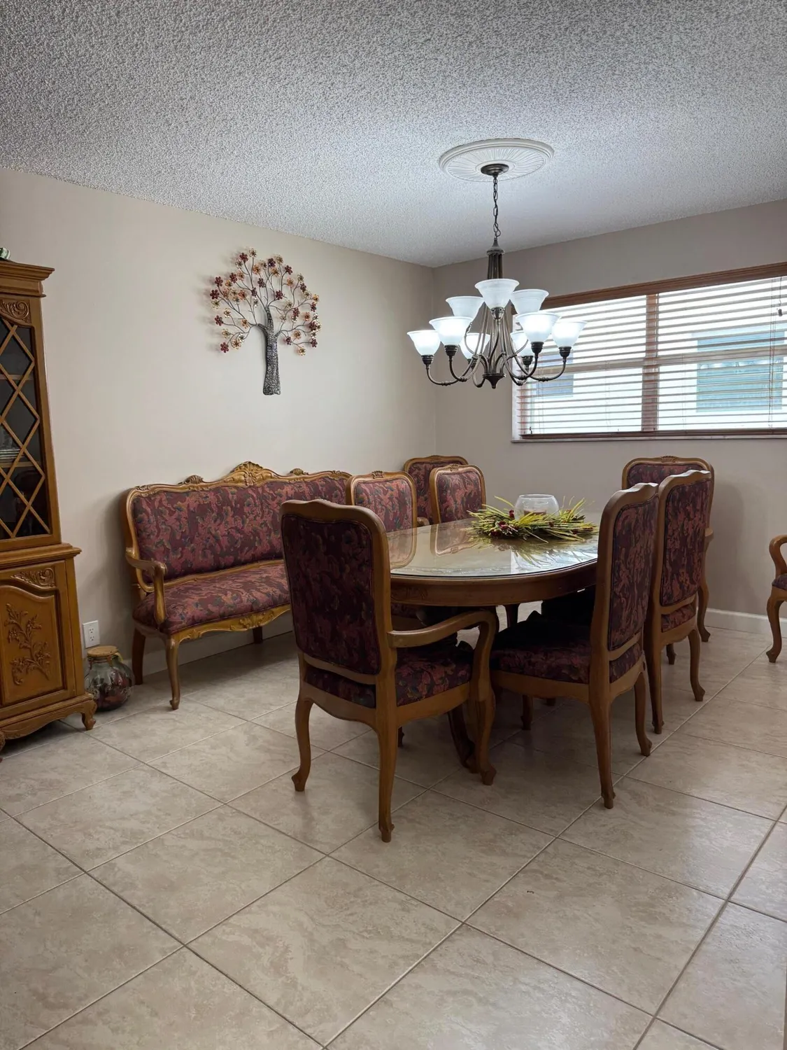 Property Slideshow image 8 of 18 | 121 lake rebecca dr, West Palm Beach, FL, 33411