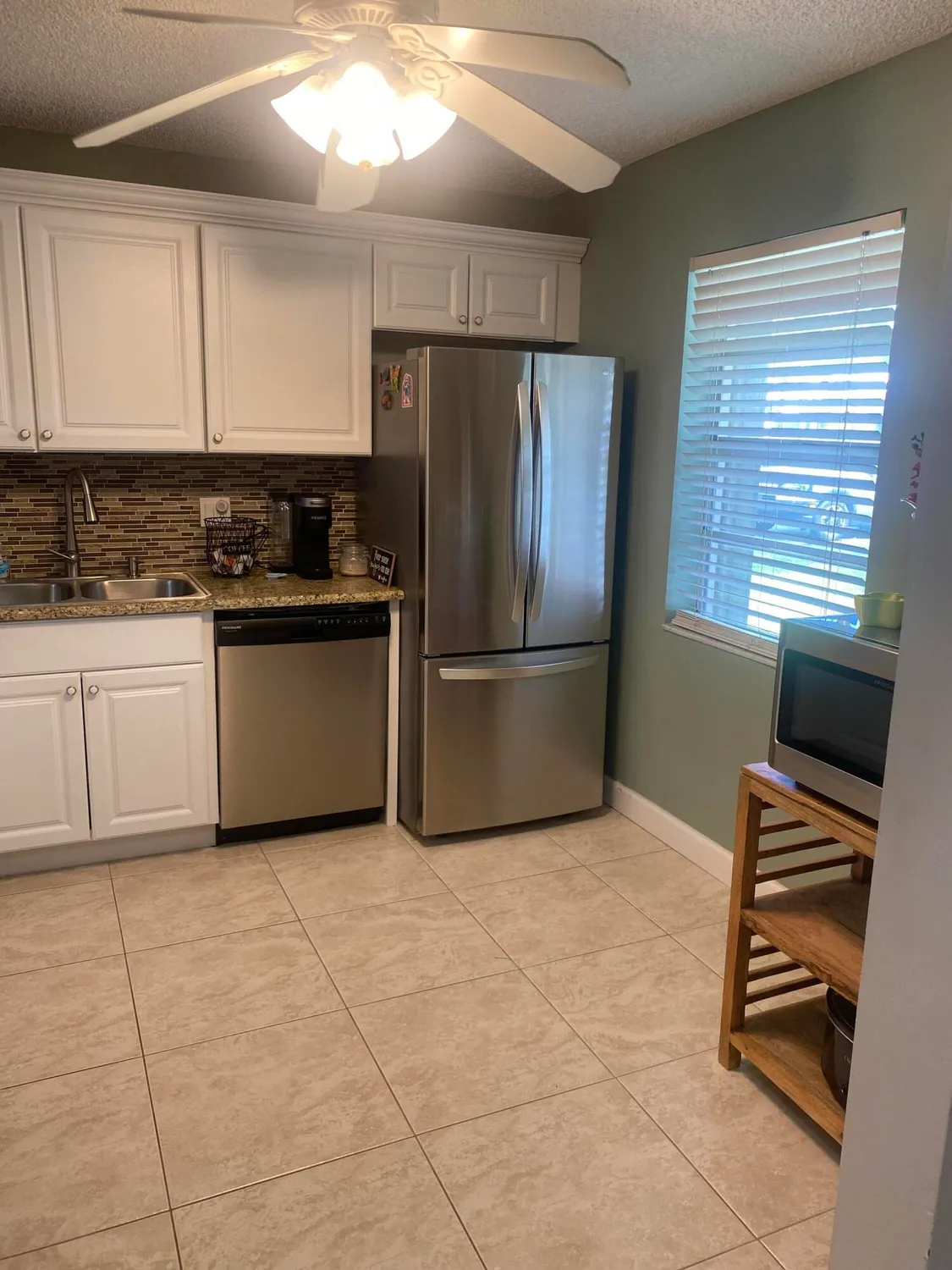 Property Slideshow image 7 of 18 | 121 lake rebecca dr, West Palm Beach, FL, 33411