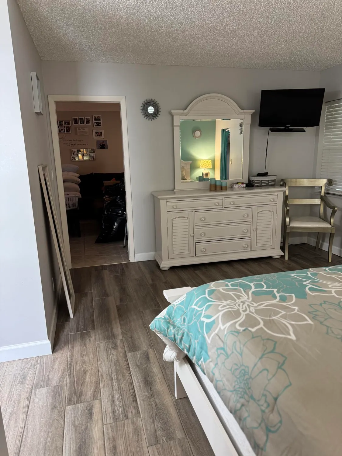 Property Slideshow image 12 of 18 | 121 lake rebecca dr, West Palm Beach, FL, 33411