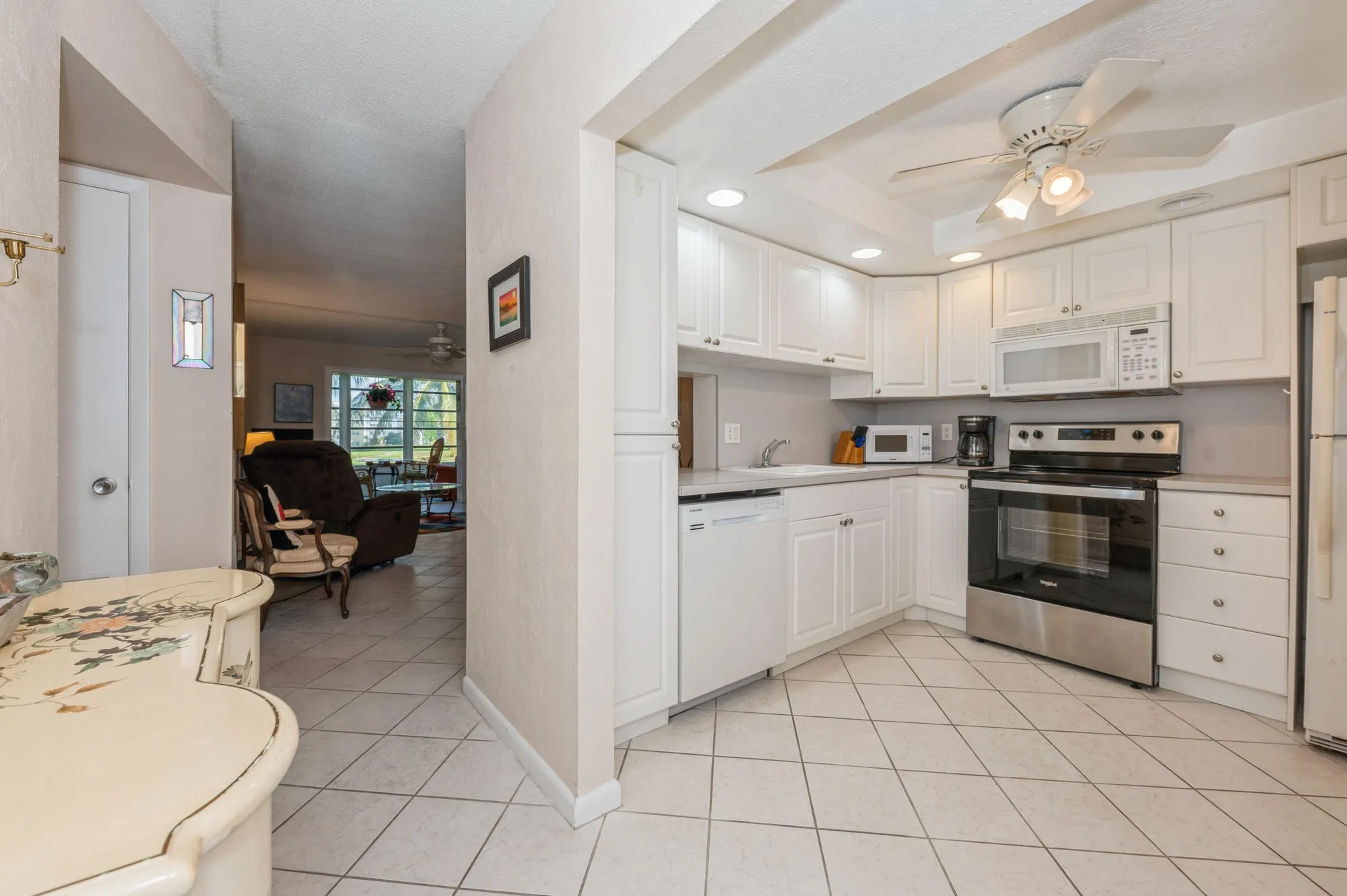 Property Slideshow image 13 of 42 | 230 ne 26th ave apt 213, Boynton Beach, FL, 33435