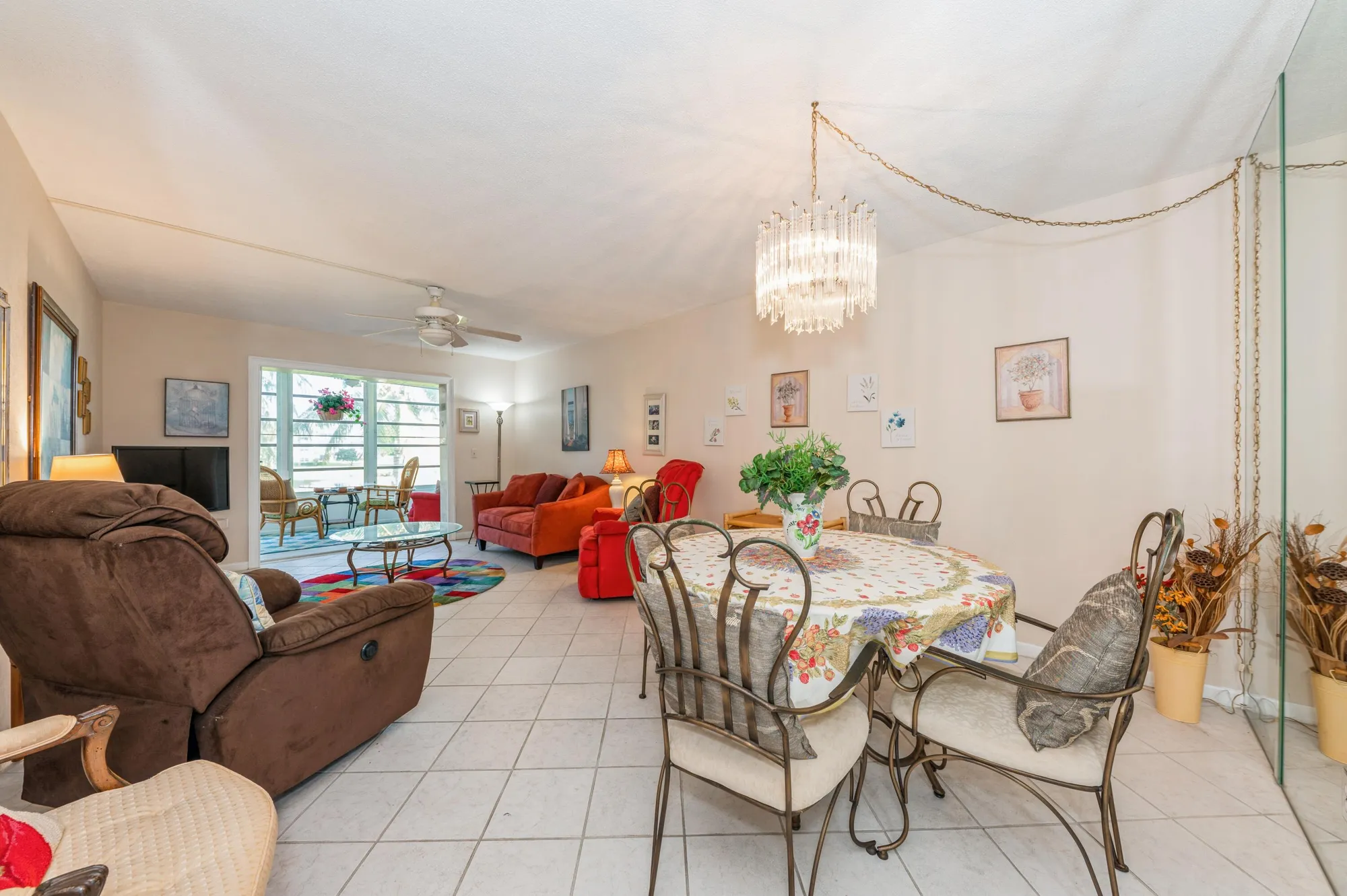 Property Slideshow image 11 of 42 | 230 ne 26th ave apt 213, Boynton Beach, FL, 33435