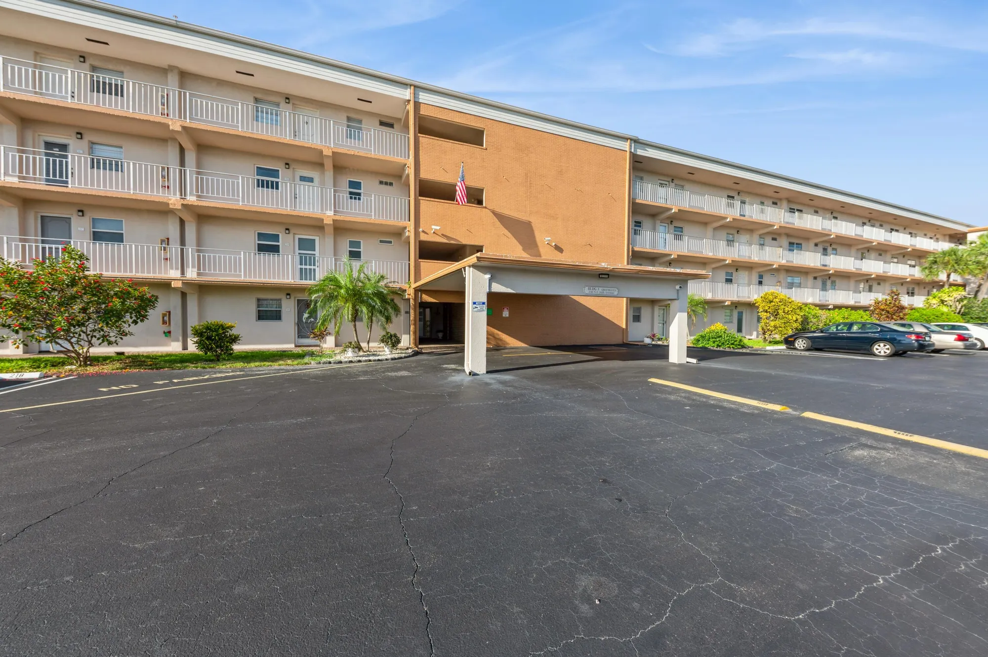 Property Slideshow image 24 of 42 | 230 ne 26th ave apt 213, Boynton Beach, FL, 33435