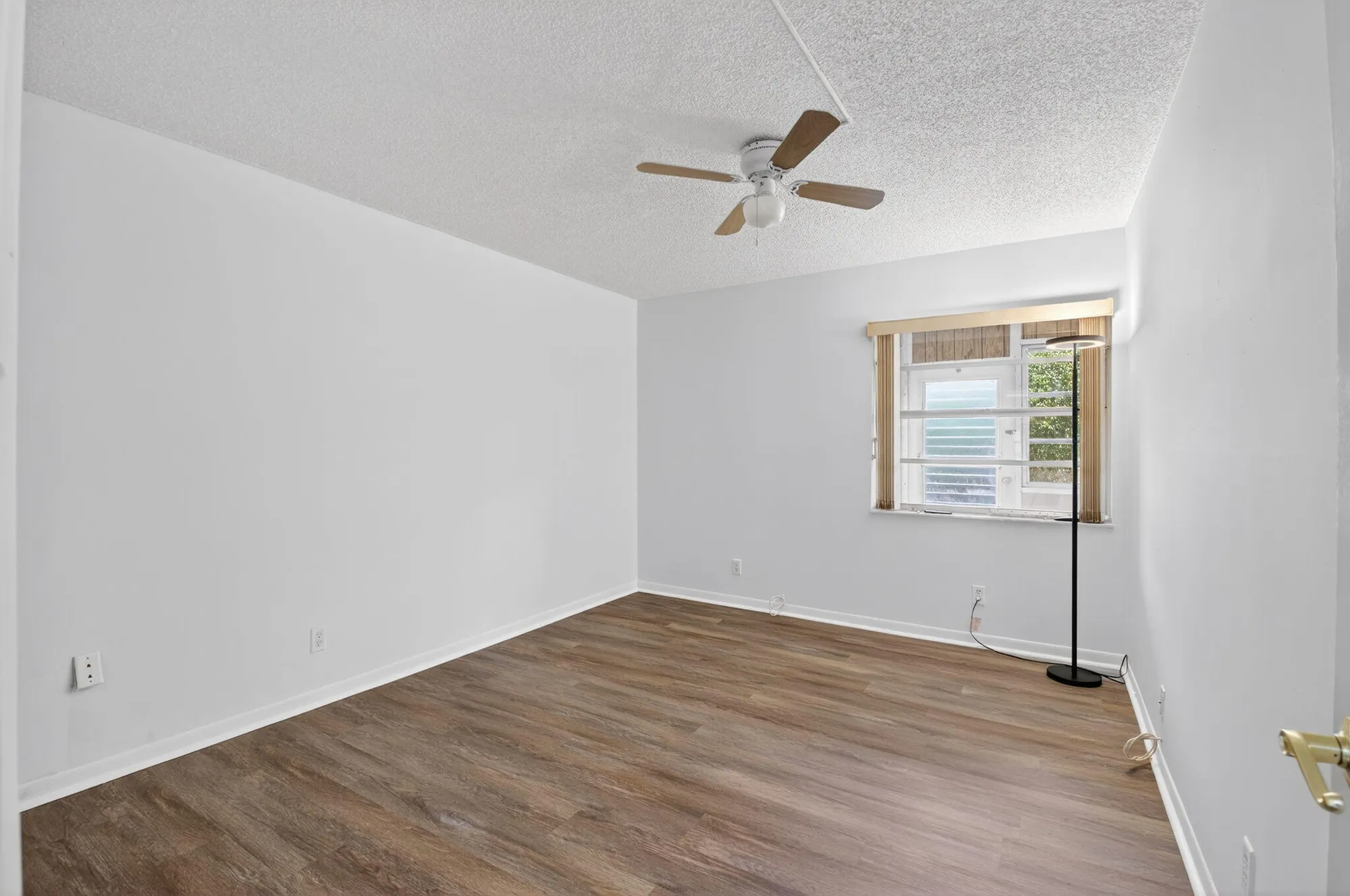 Property Slideshow image 11 of 42 | 102 normandy ln c, Delray Beach, FL, 33484